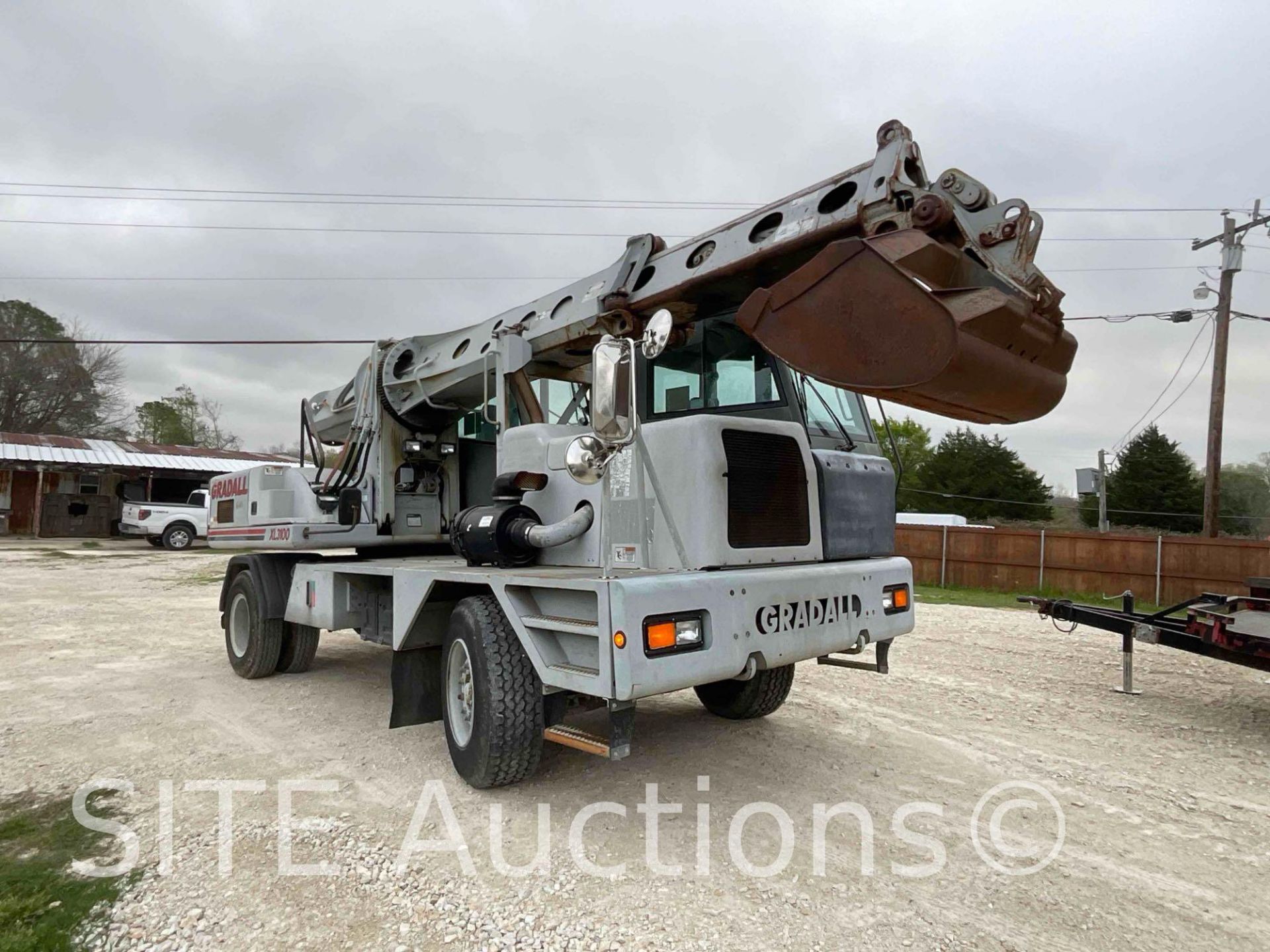 2001 Gradall XL3100 Wheeled Excavator - Image 2 of 40