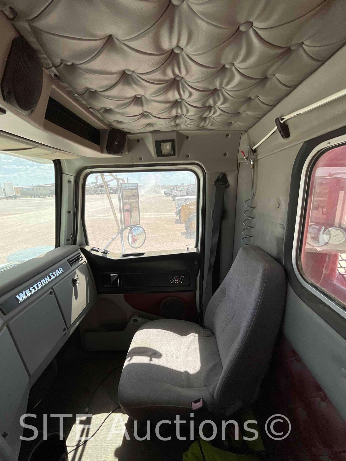 2013 Western Star 6900XD T/A T/A Oilfield Bed Truck - Image 52 of 54