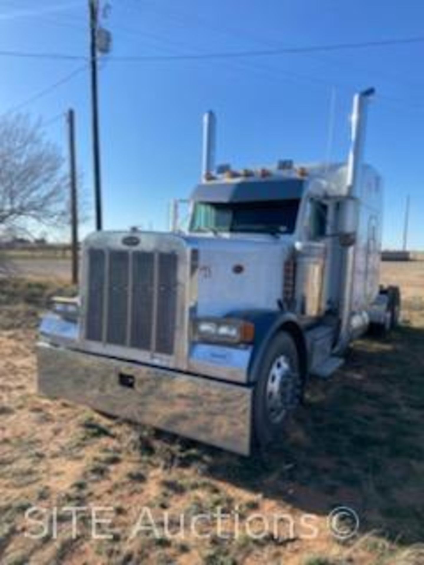 2004 Peterbilt 379 T/A Sleeper Truck Tractor - Image 4 of 24