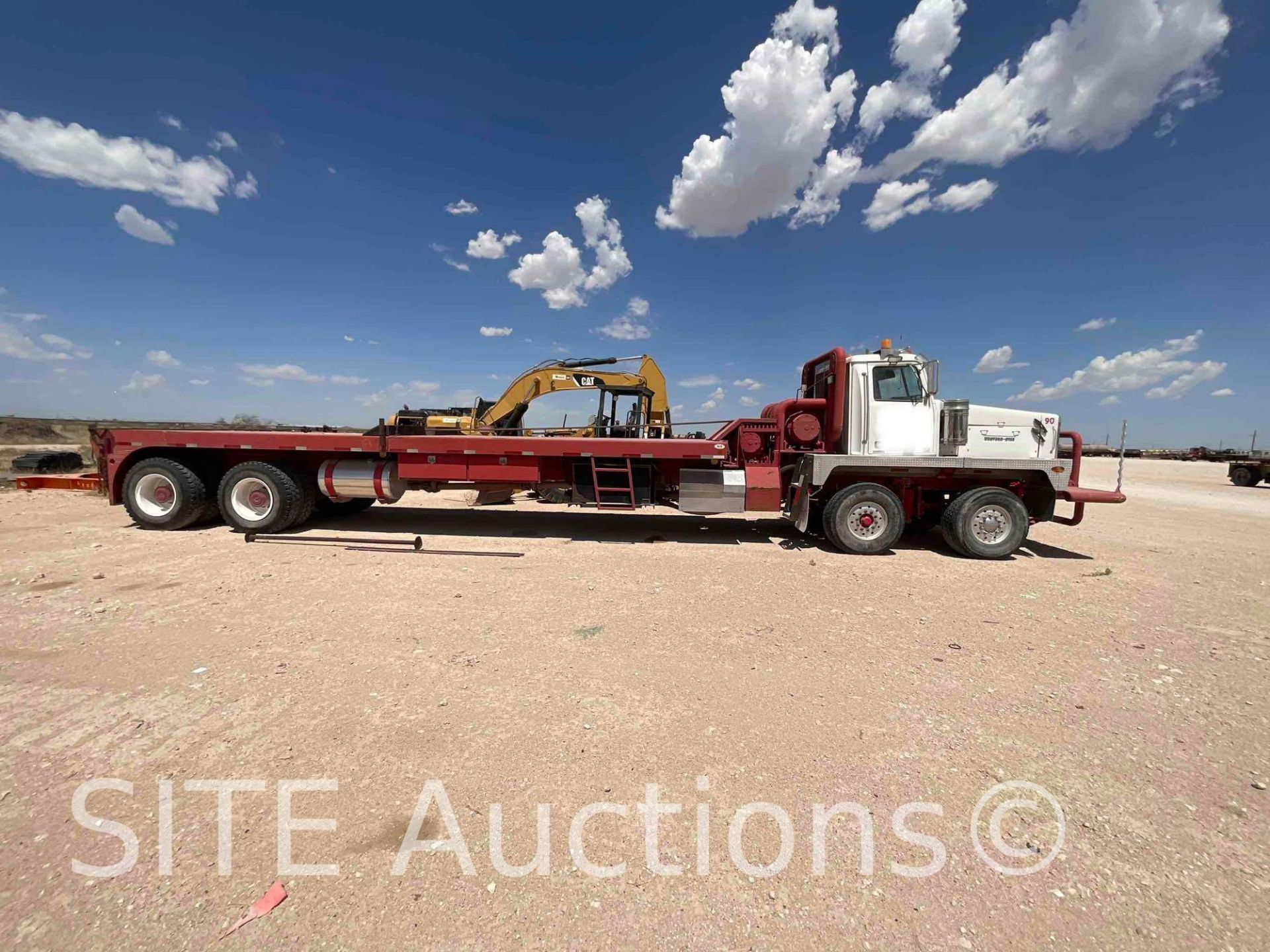 2013 Western Star 6900XD T/A T/A Oilfield Bed Truck - Image 4 of 54