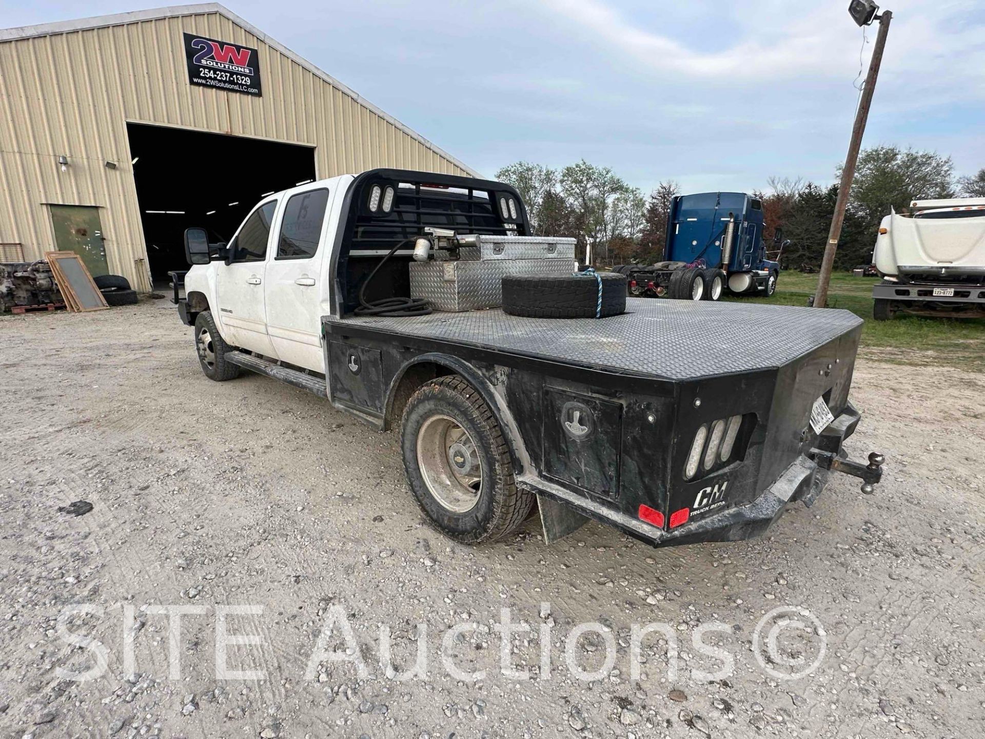 2012 Chevrolet Silverado 3500 HD Crew Cab Flatbed Truck - Image 5 of 25