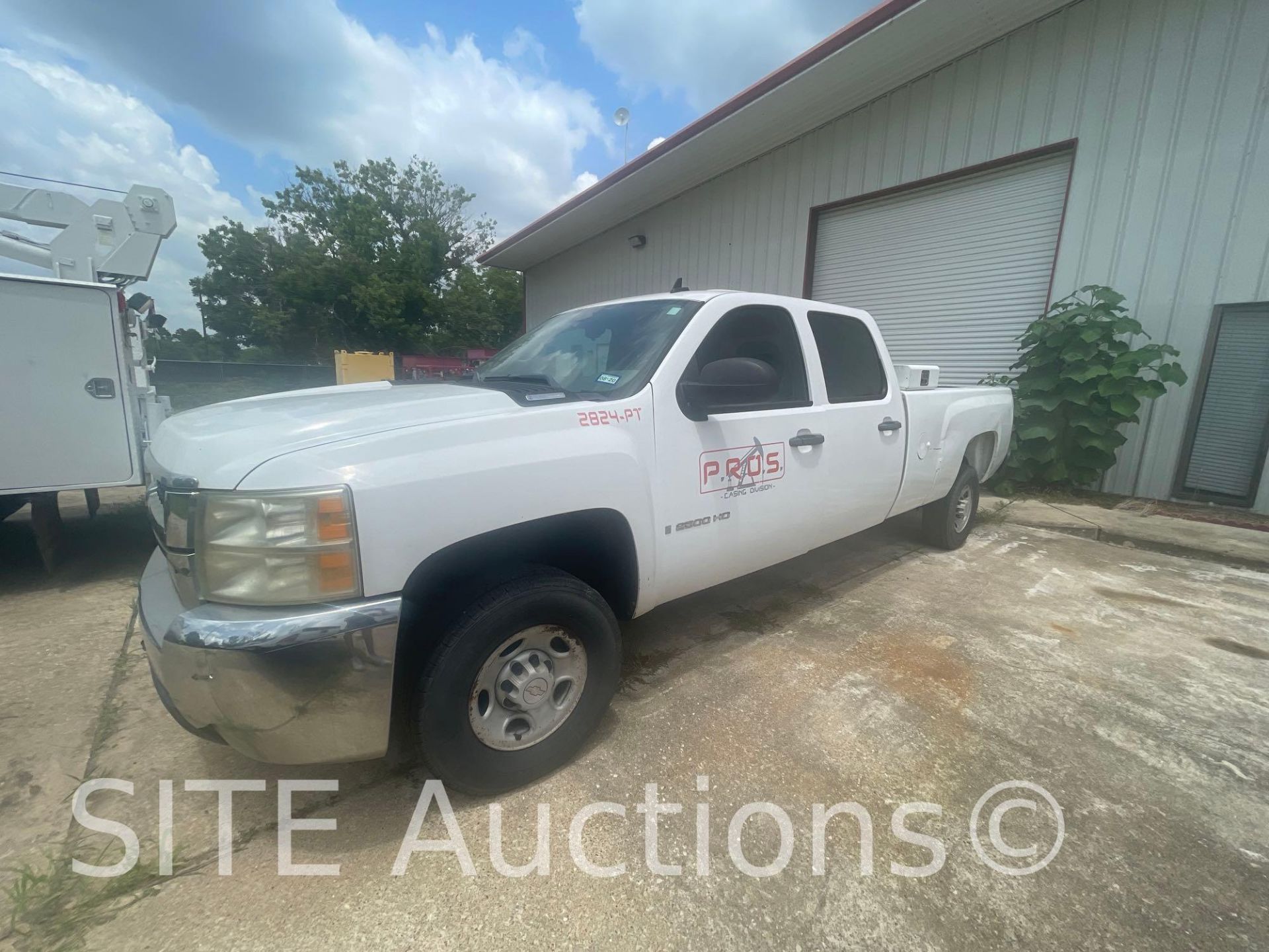 2008 Chevrolet Silverado 2500HD Crew Cab Truck - Image 2 of 22