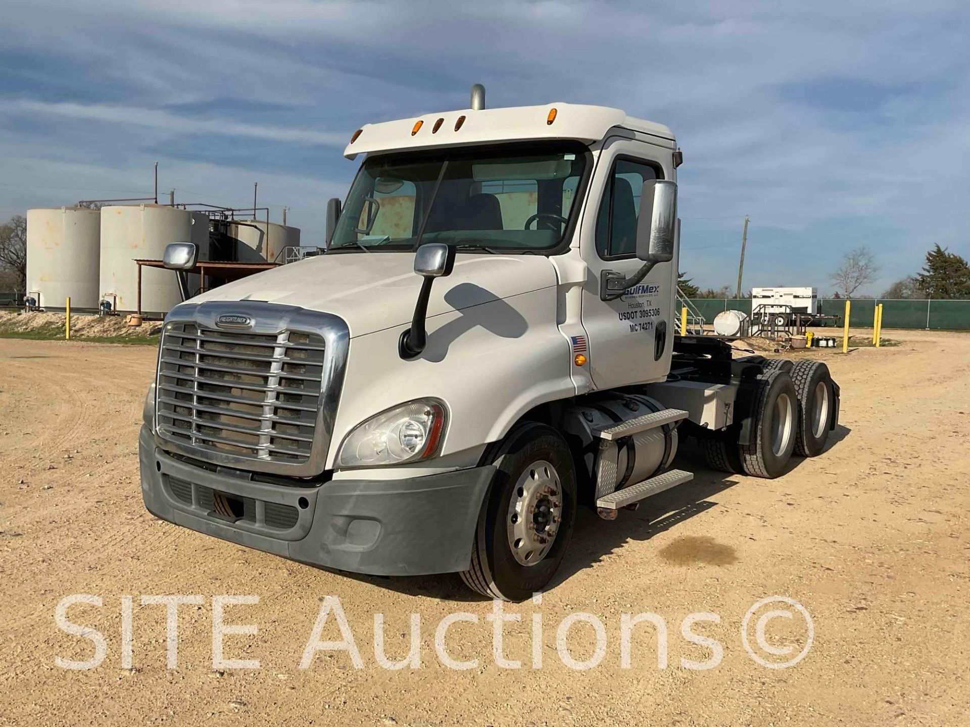 2015 Freightliner Cascadia T/A Daycab Truck Tractor