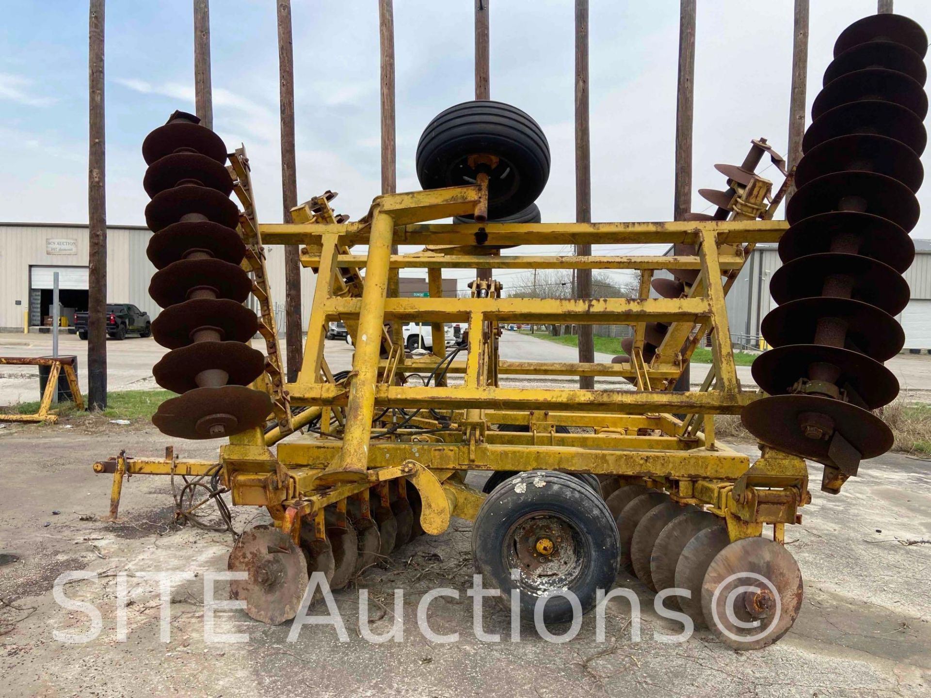 Amco F25 Wheel Tandem Flexwing Disc Harrow - Image 8 of 10