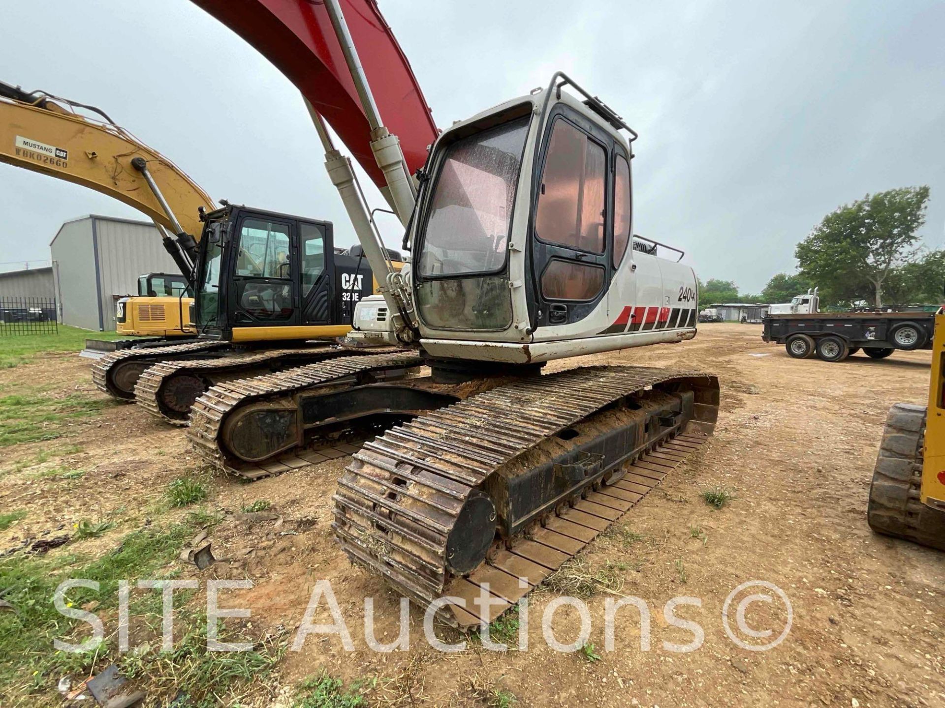2014 Link-Belt 240LX Hydraulic Excavator - Image 5 of 35