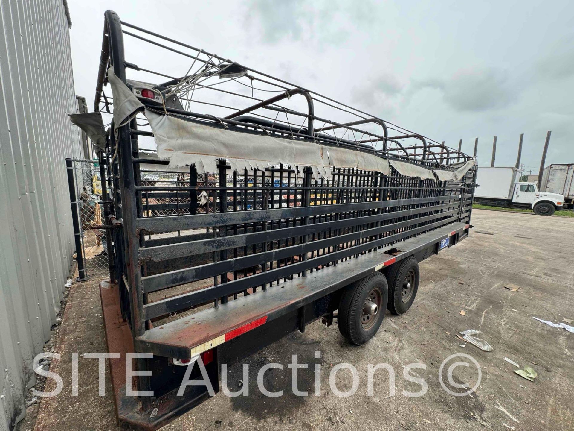 Gooseneck T/A Livestock Trailer - Image 4 of 11