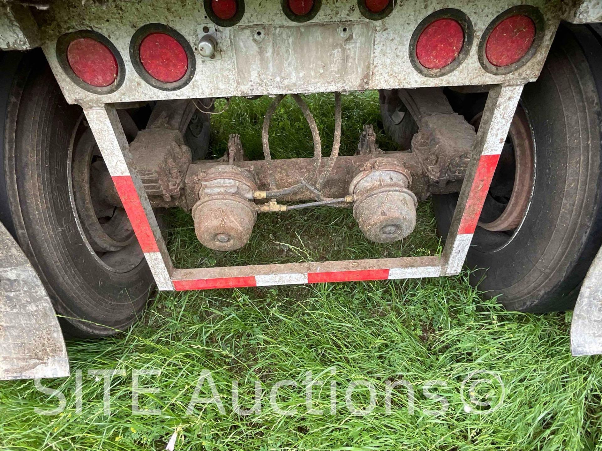 T/A End Dump Trailer - Image 17 of 21