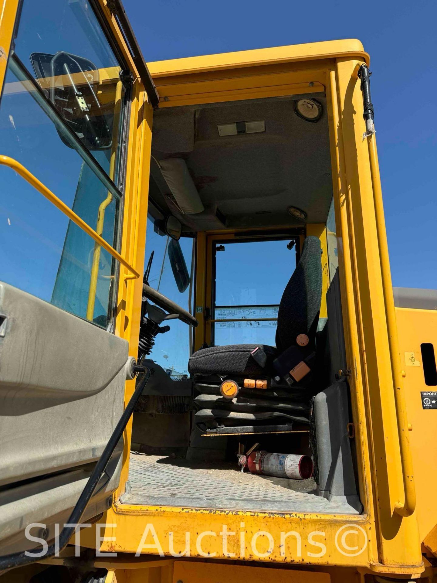 2003 Volvo L90E Wheel Loader - Image 44 of 51