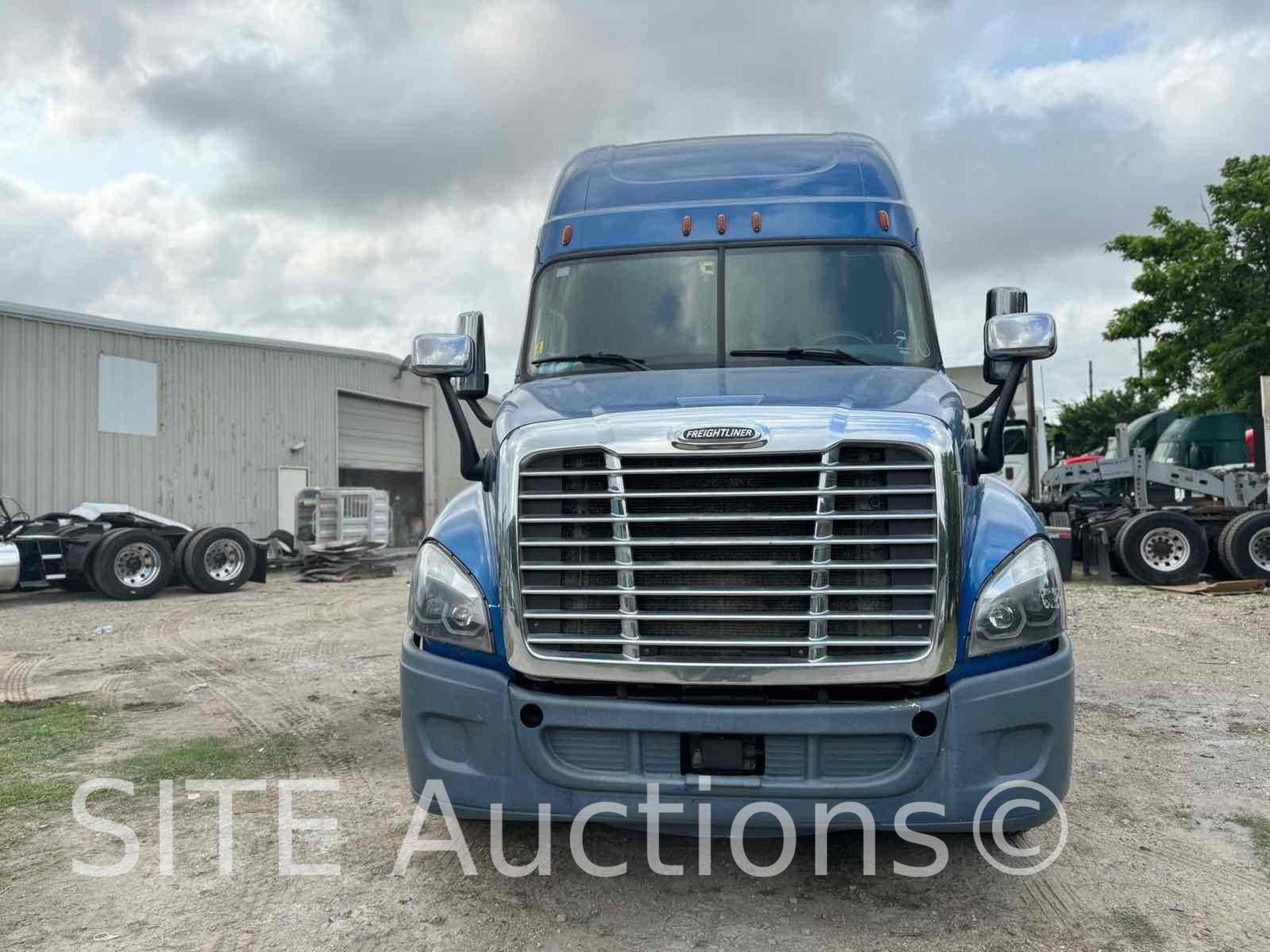 2017 Freightliner Cascadia T/A Sleeper Truck Tractor - Image 9 of 21