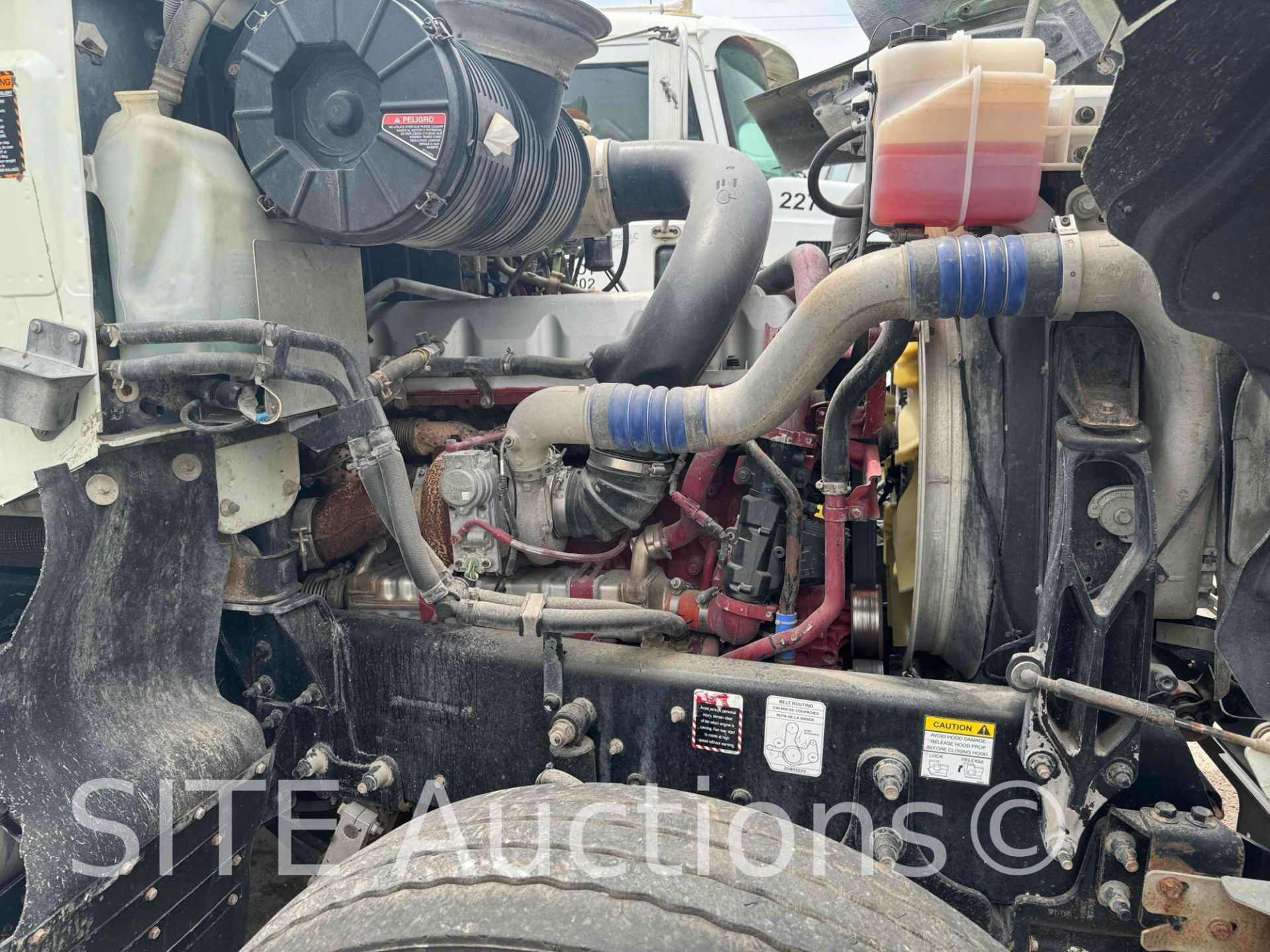 2014 Mack CHU613 T/A Sleeper Truck Tractor - Image 16 of 41