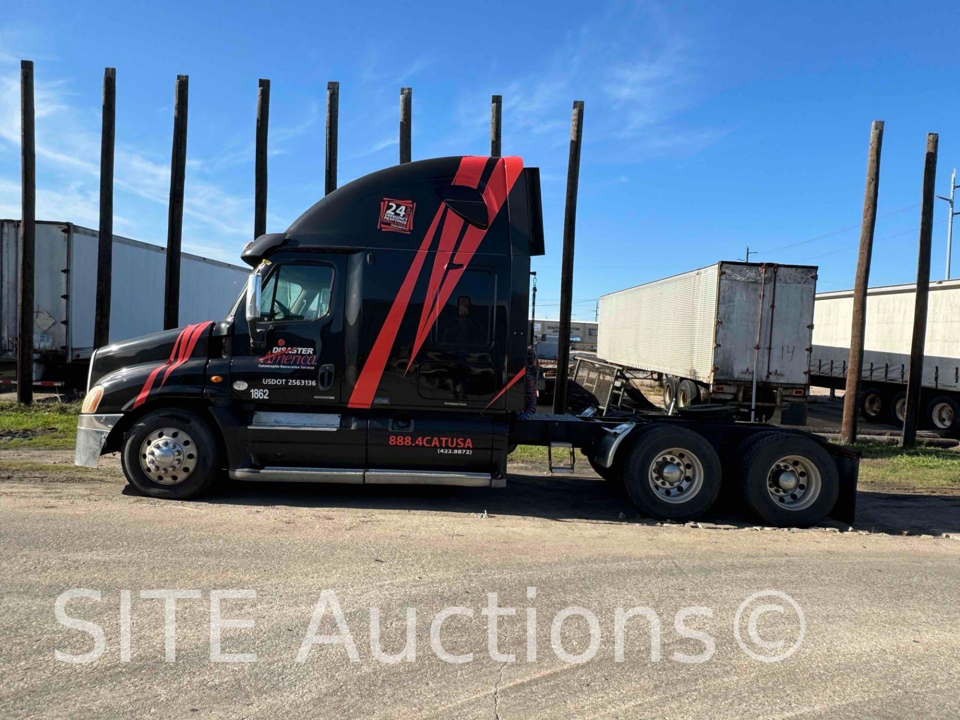 2010 Freightliner Cascadia T/A Sleeper Truck Tractor - Image 9 of 39