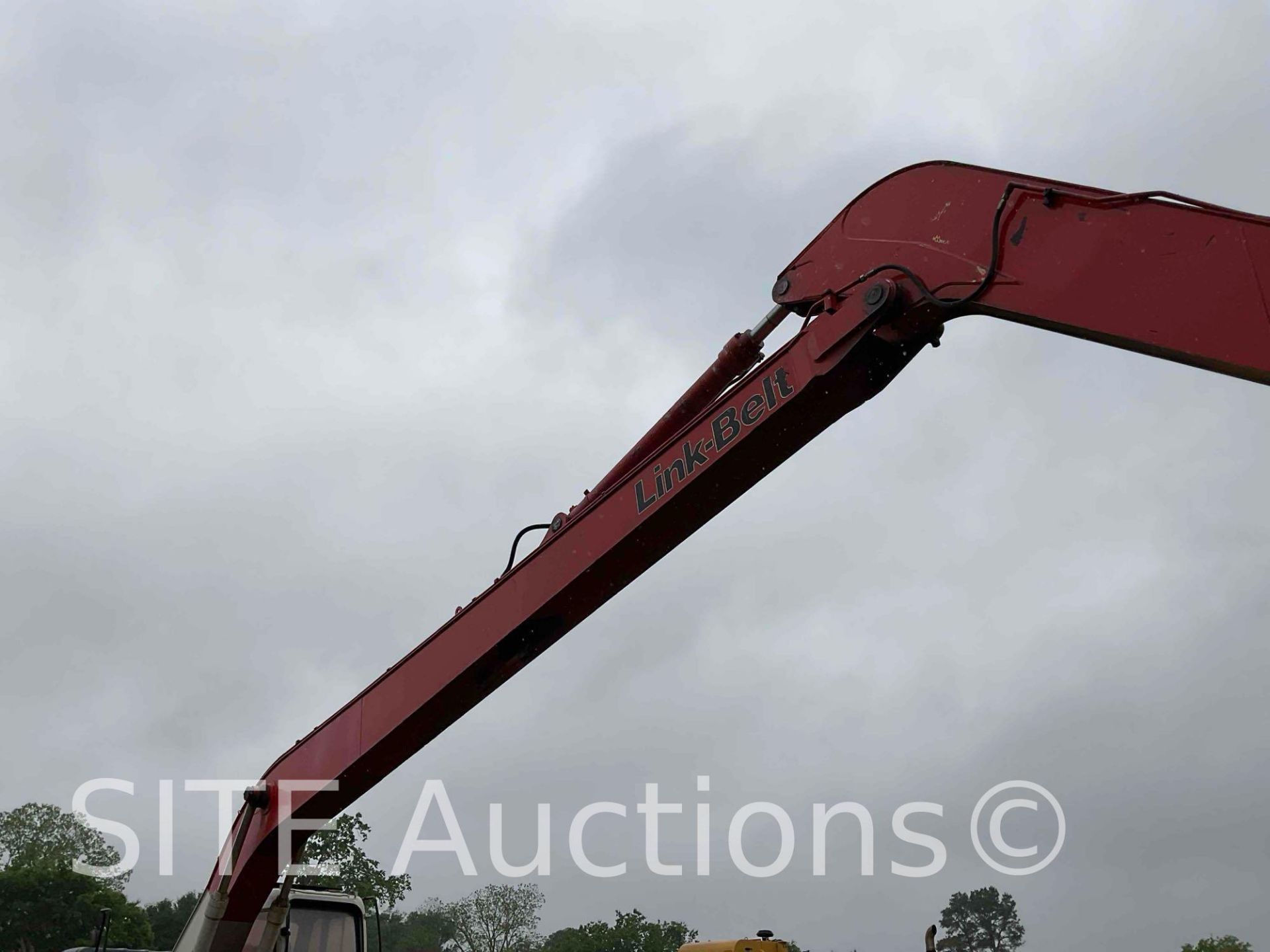 2014 Link-Belt 240LX Hydraulic Excavator - Image 4 of 34