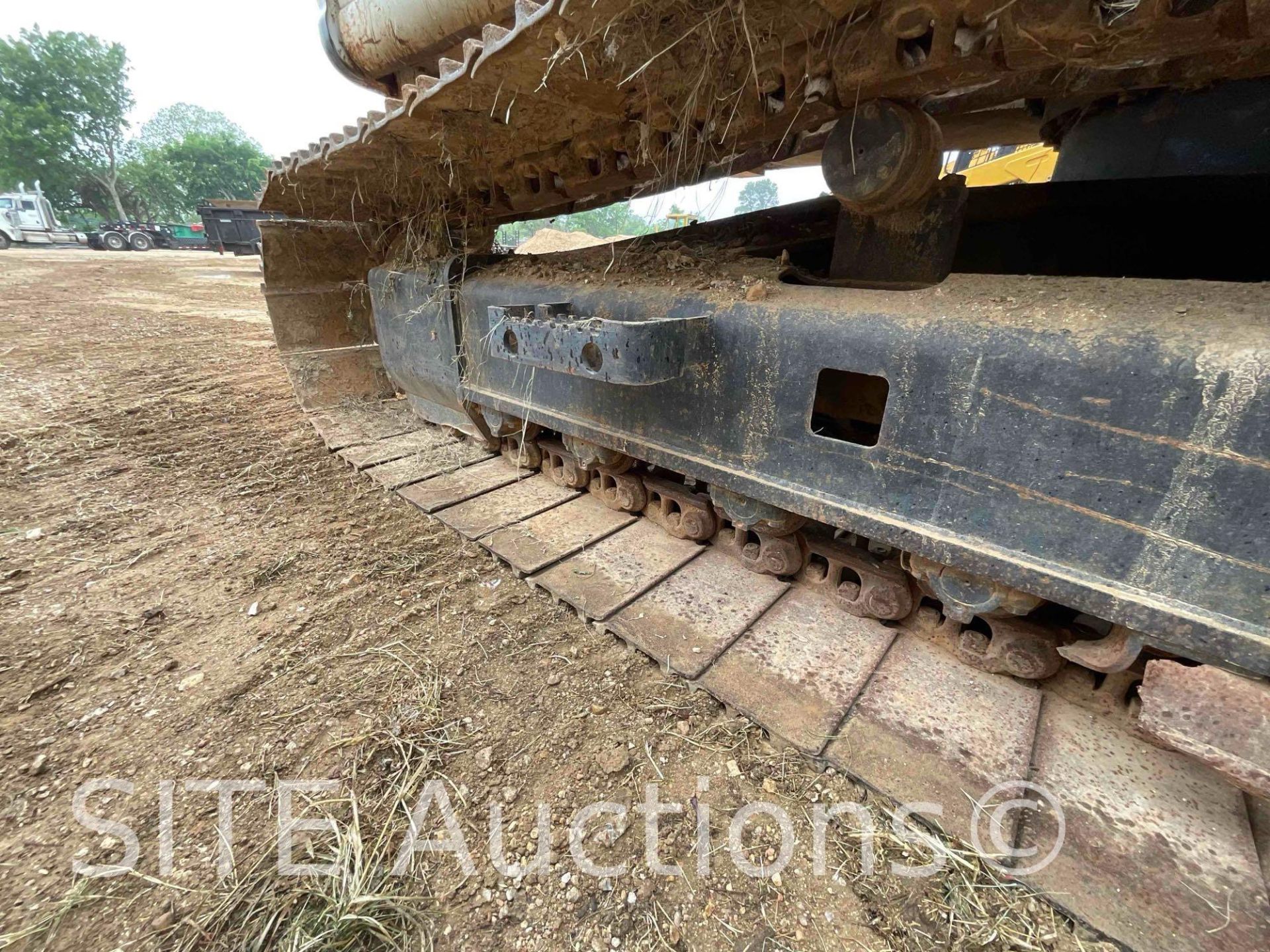 2014 Link-Belt 240LX Hydraulic Excavator - Image 18 of 35