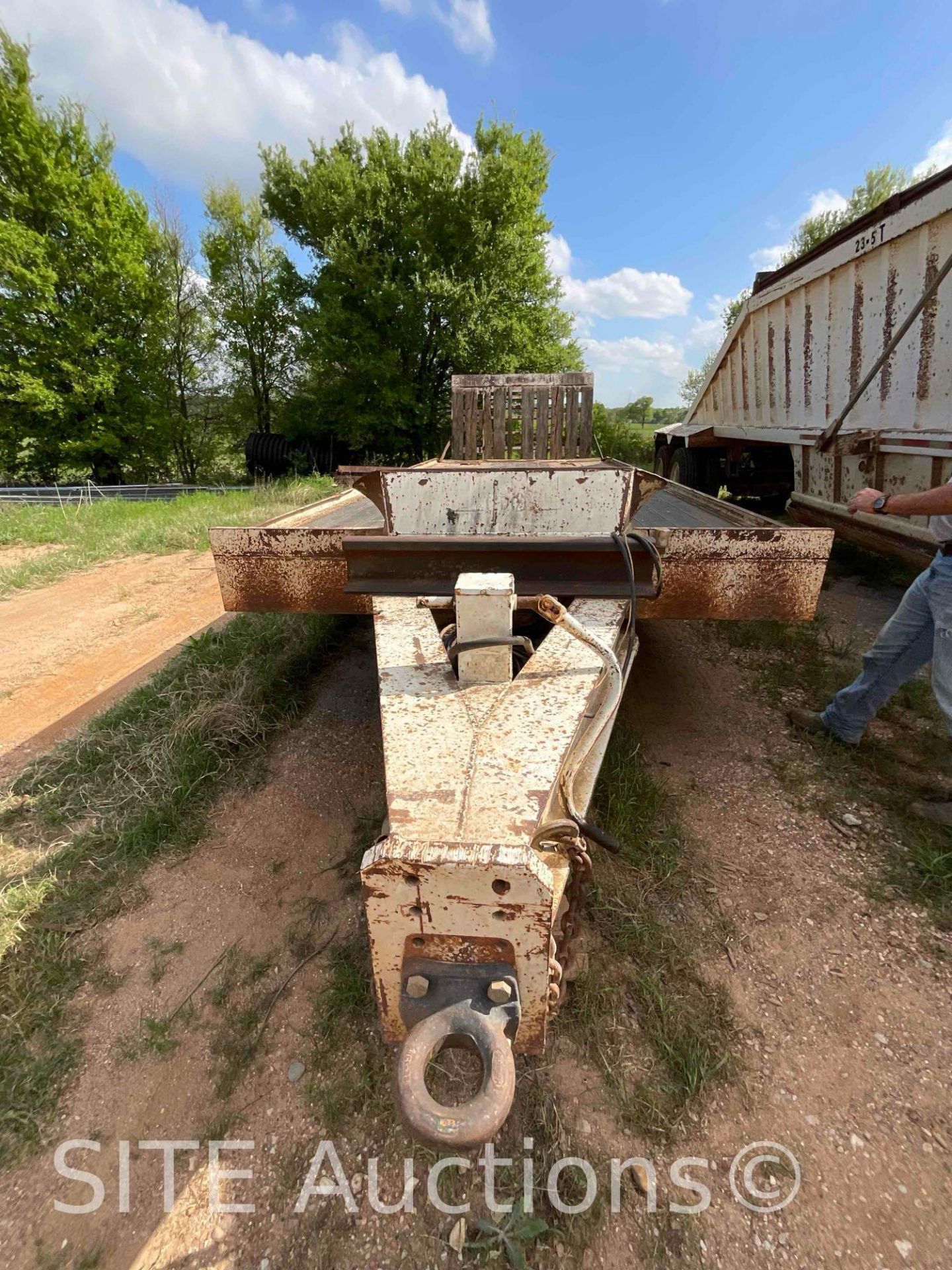 1990 Atoka T/A Dovetail Trailer