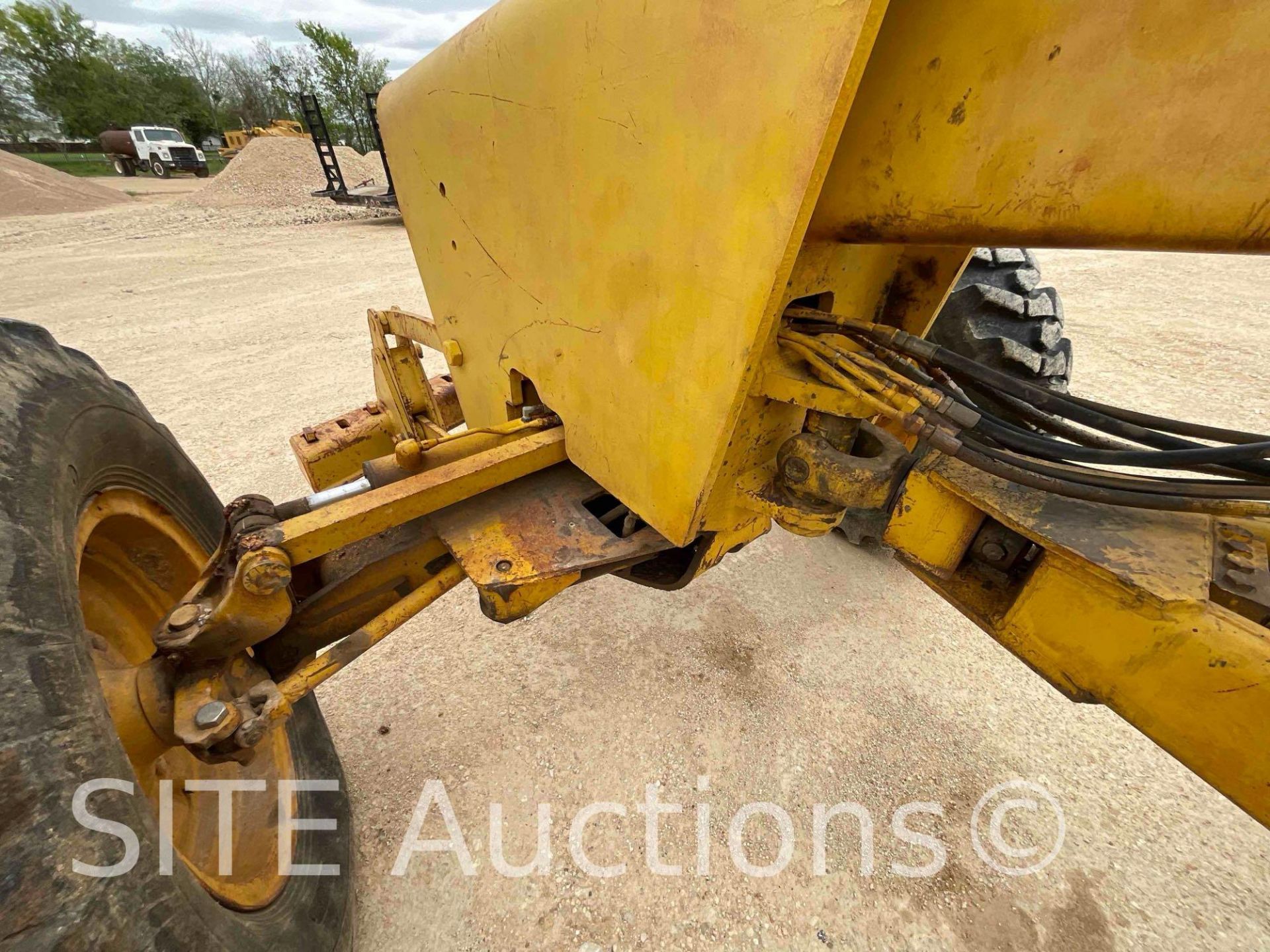 John Deere 570 Motor Grader - Image 23 of 34