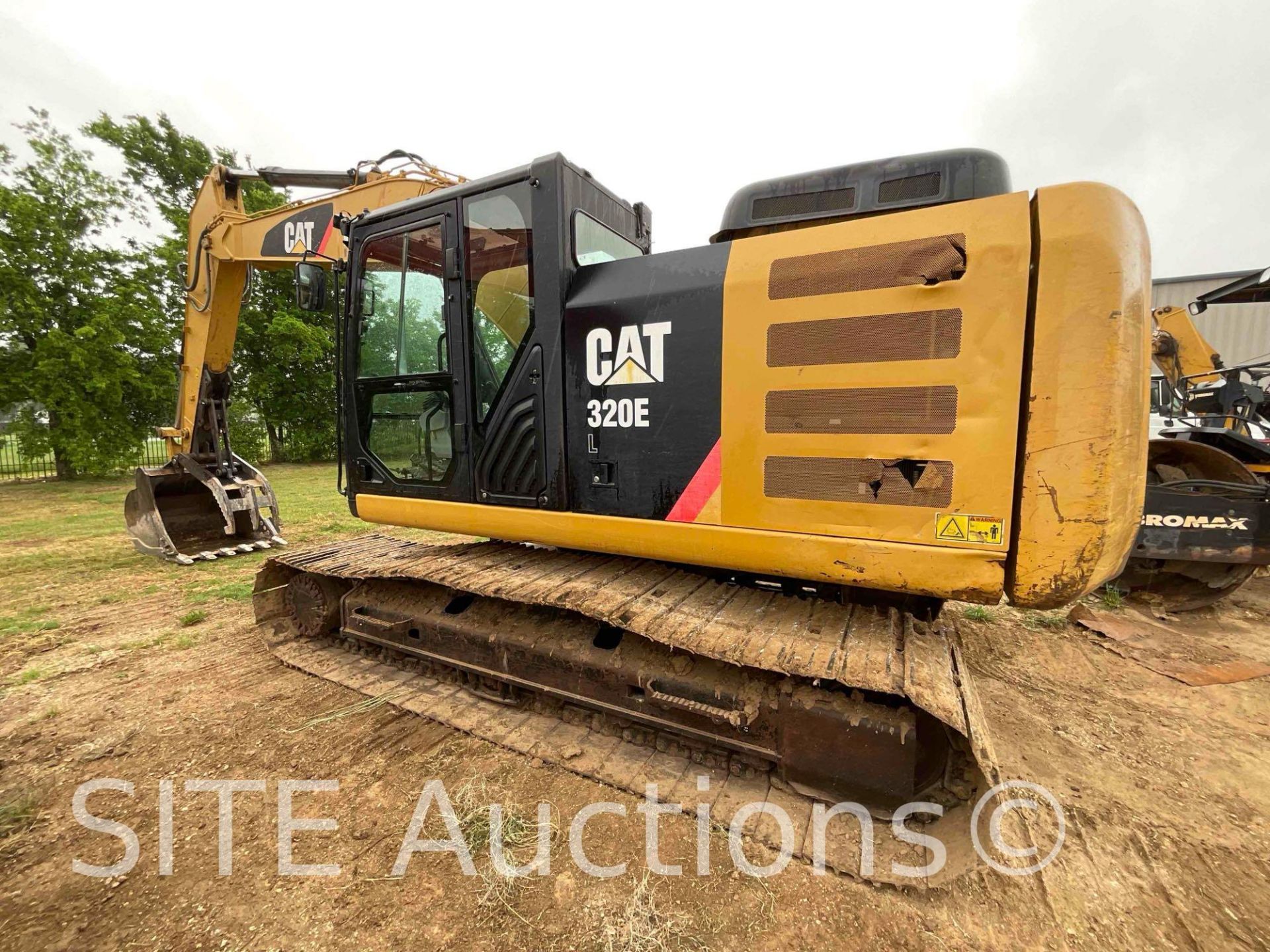 2014 CAT 320E L Hydraulic Excavator - Image 9 of 31