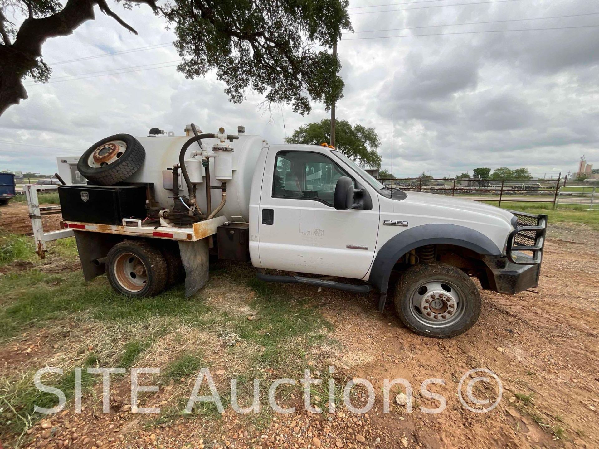 2006 Ford F550 S/A Waste Truck - Image 4 of 22