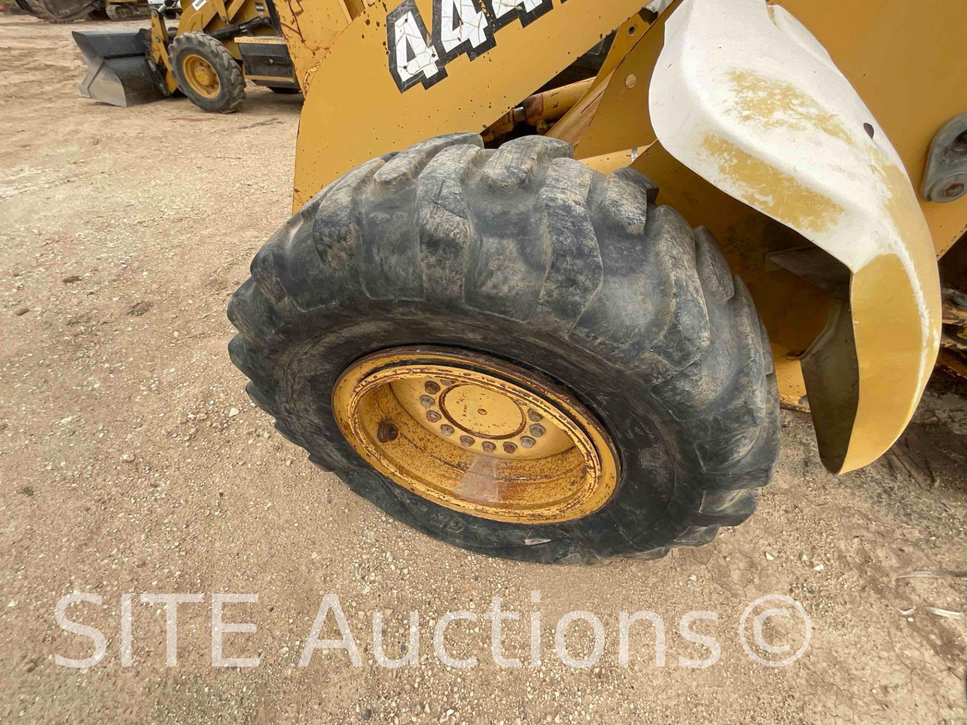 John Deere 444H Wheel Loader - Image 10 of 25