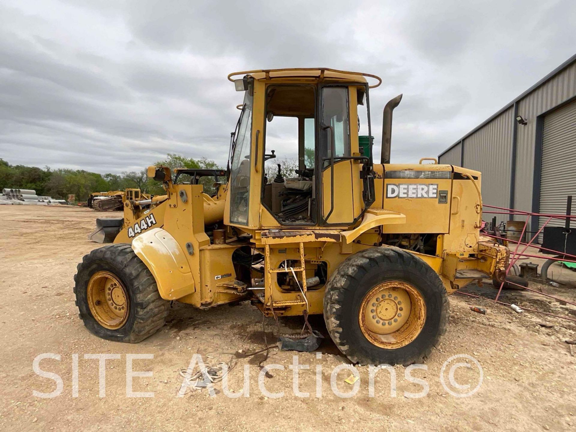 John Deere 444H Wheel Loader - Image 7 of 25