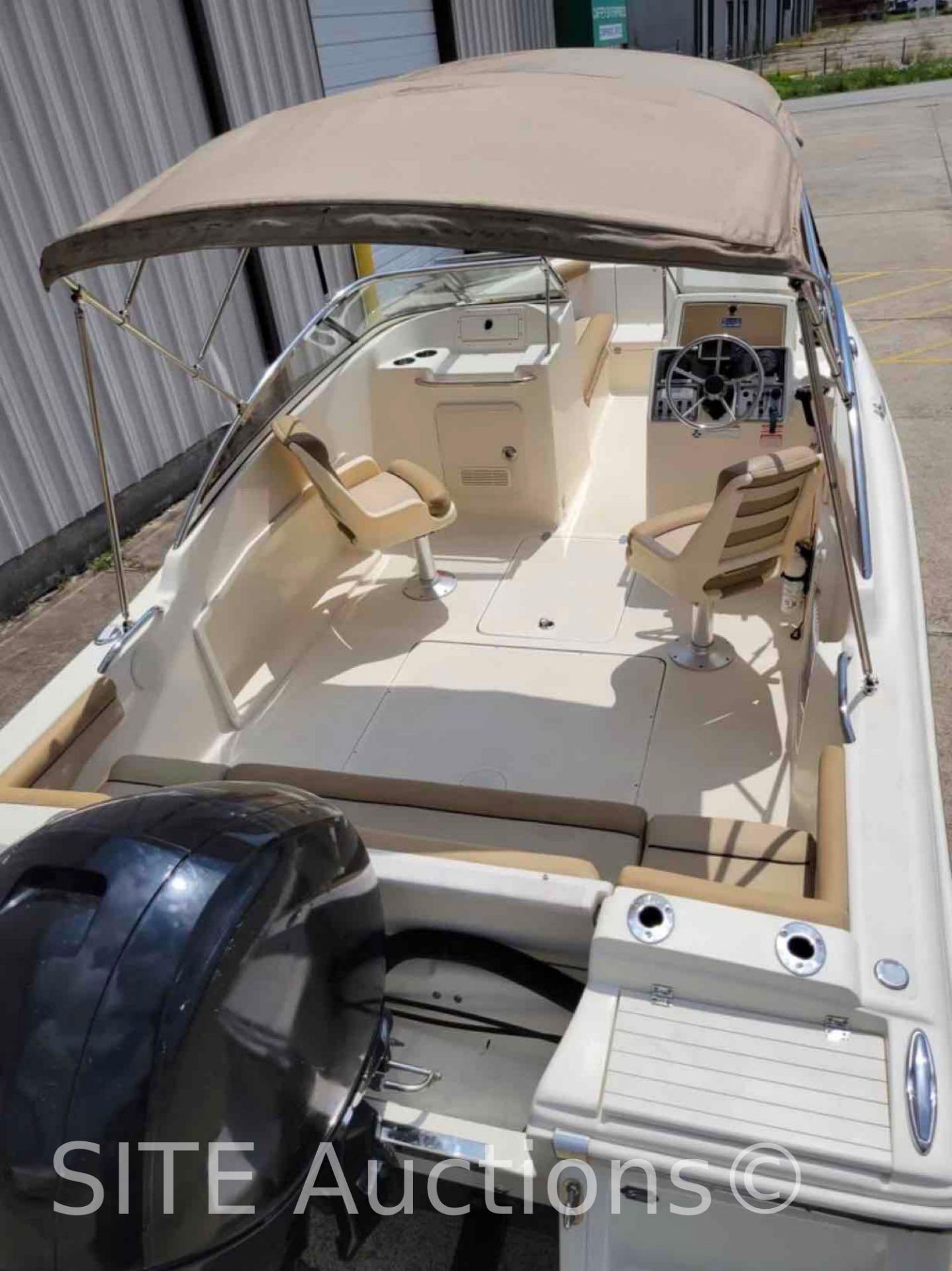 2020 Scout Dorado 20ft. Boat with Trailer - Image 16 of 21