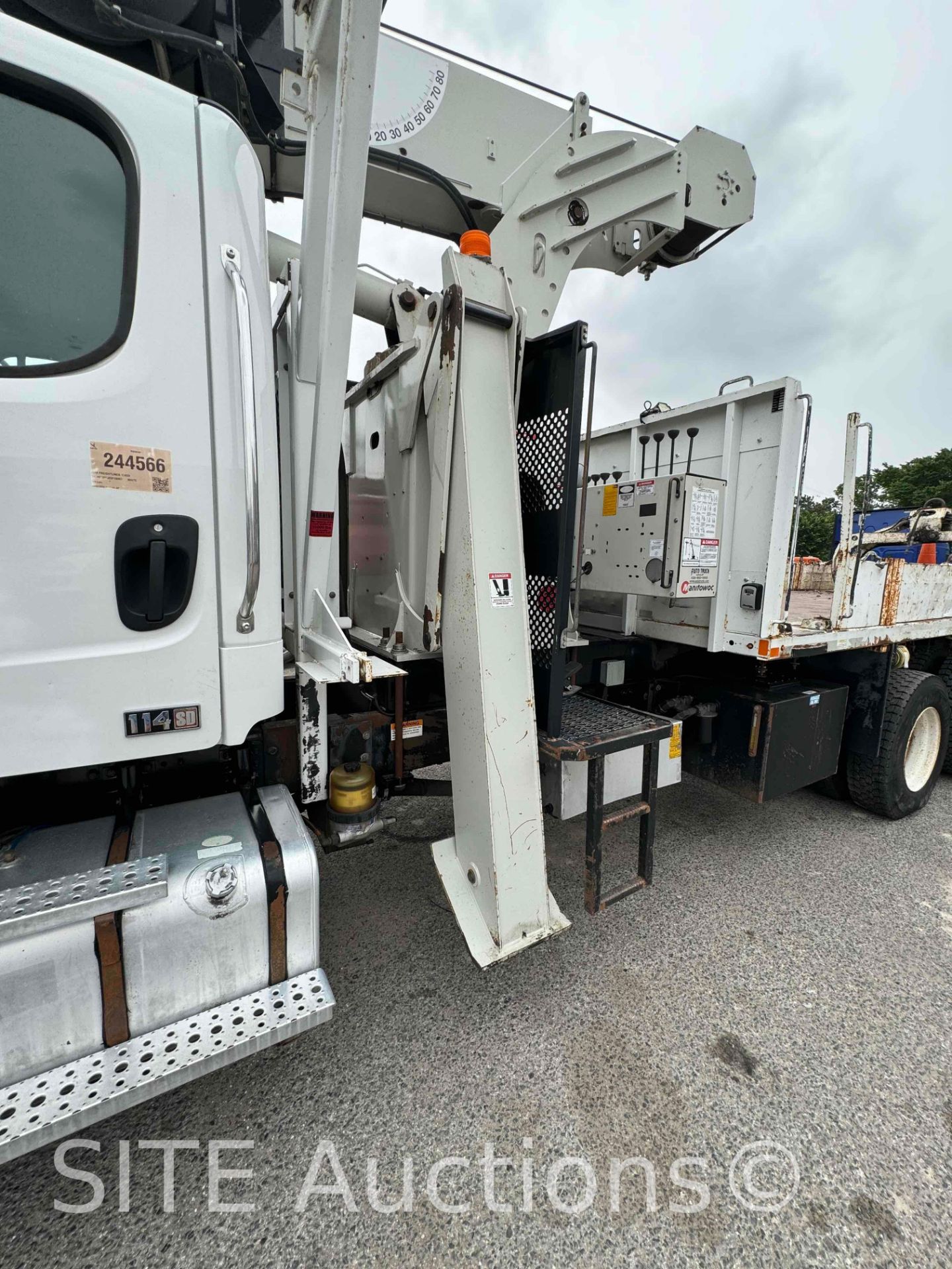 2014 Freightliner 114SD T/A Crane Truck - Image 42 of 58