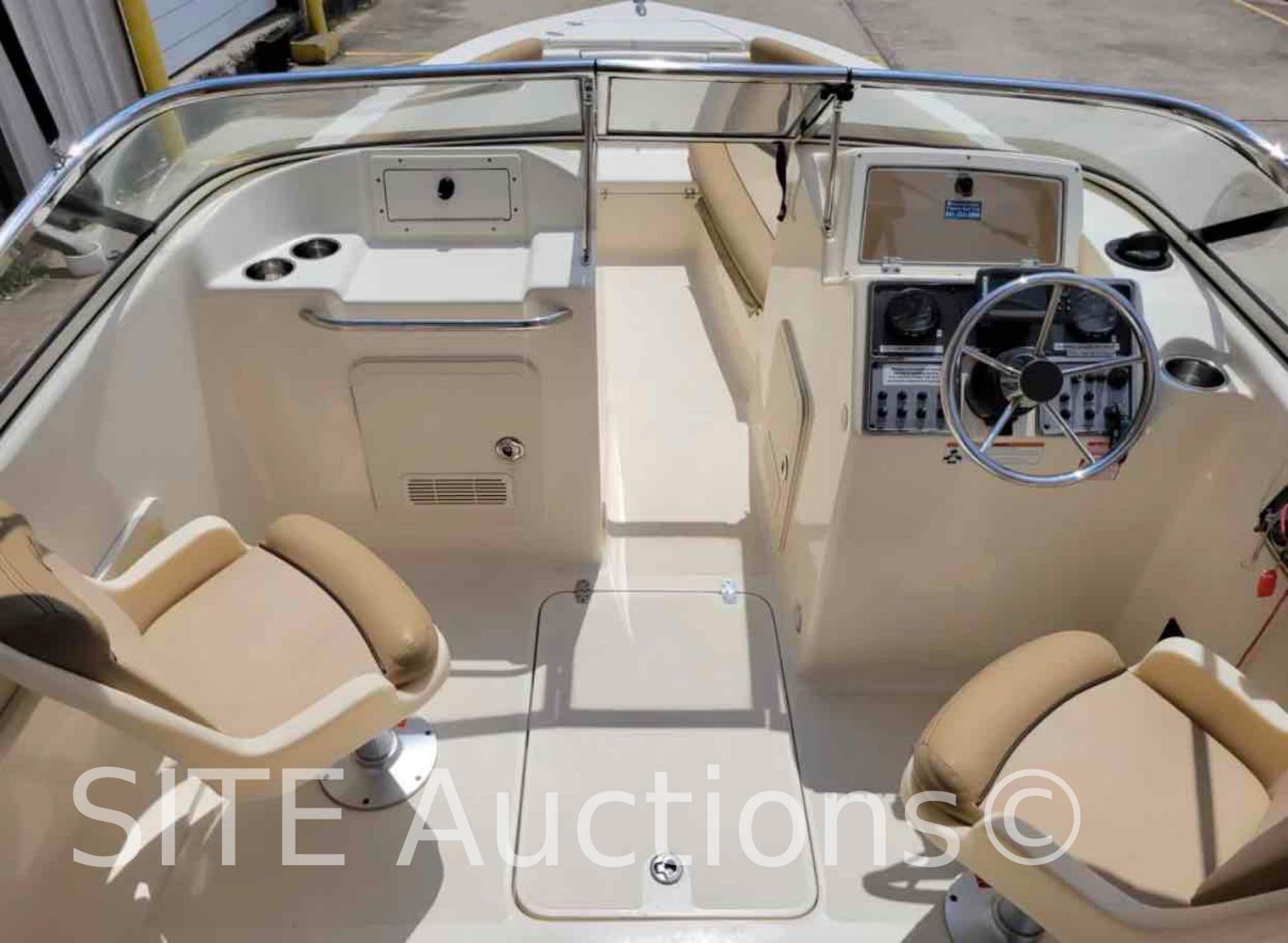 2020 Scout Dorado 20ft. Boat with Trailer - Image 8 of 21