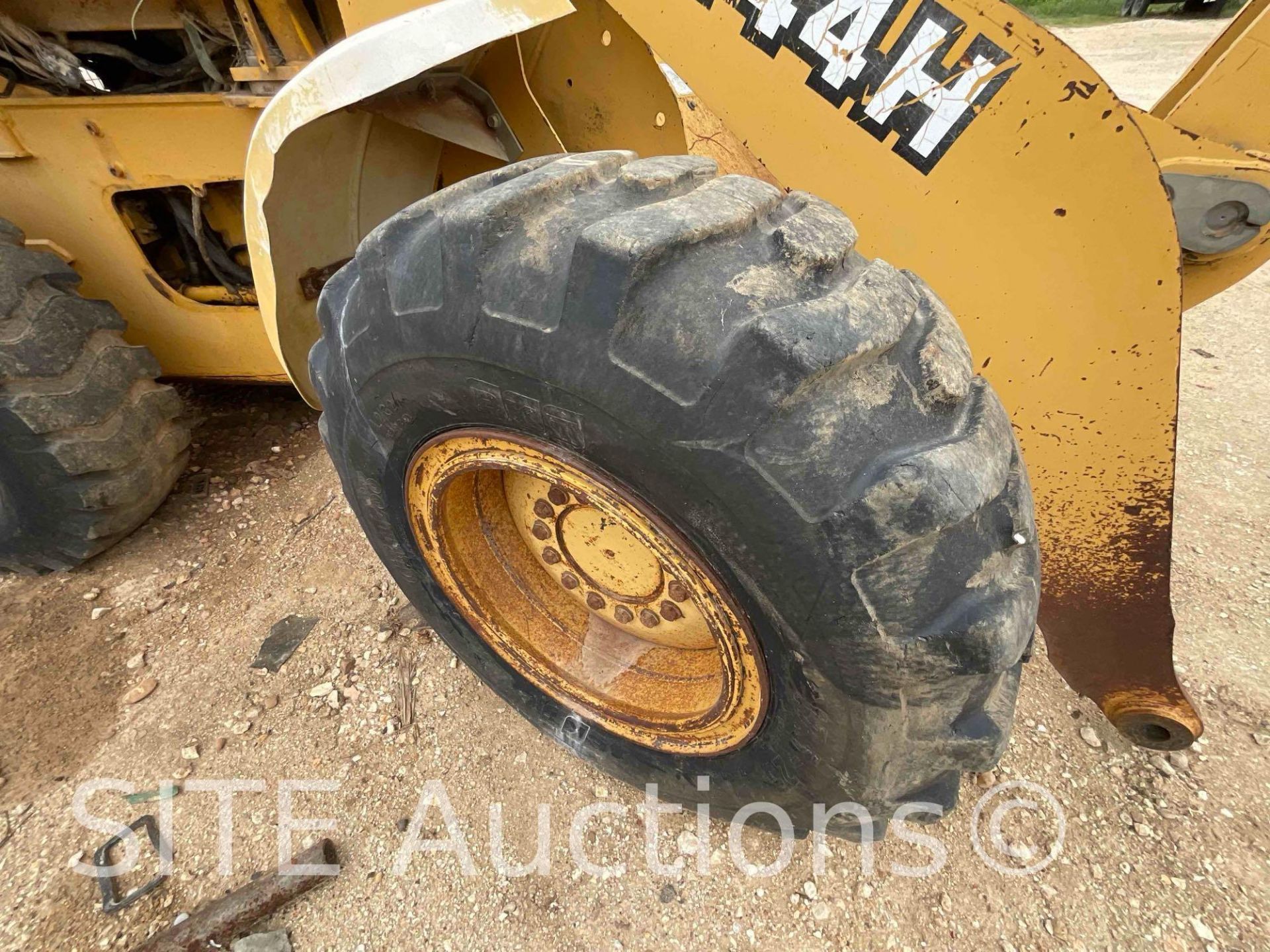 John Deere 444H Wheel Loader - Image 13 of 25