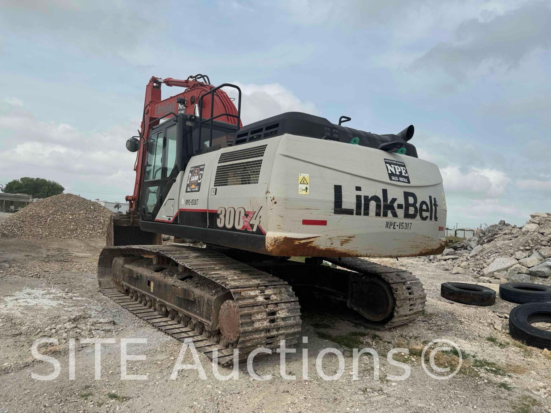 2019 Link-Belt 300X4 Excavator - Image 7 of 39
