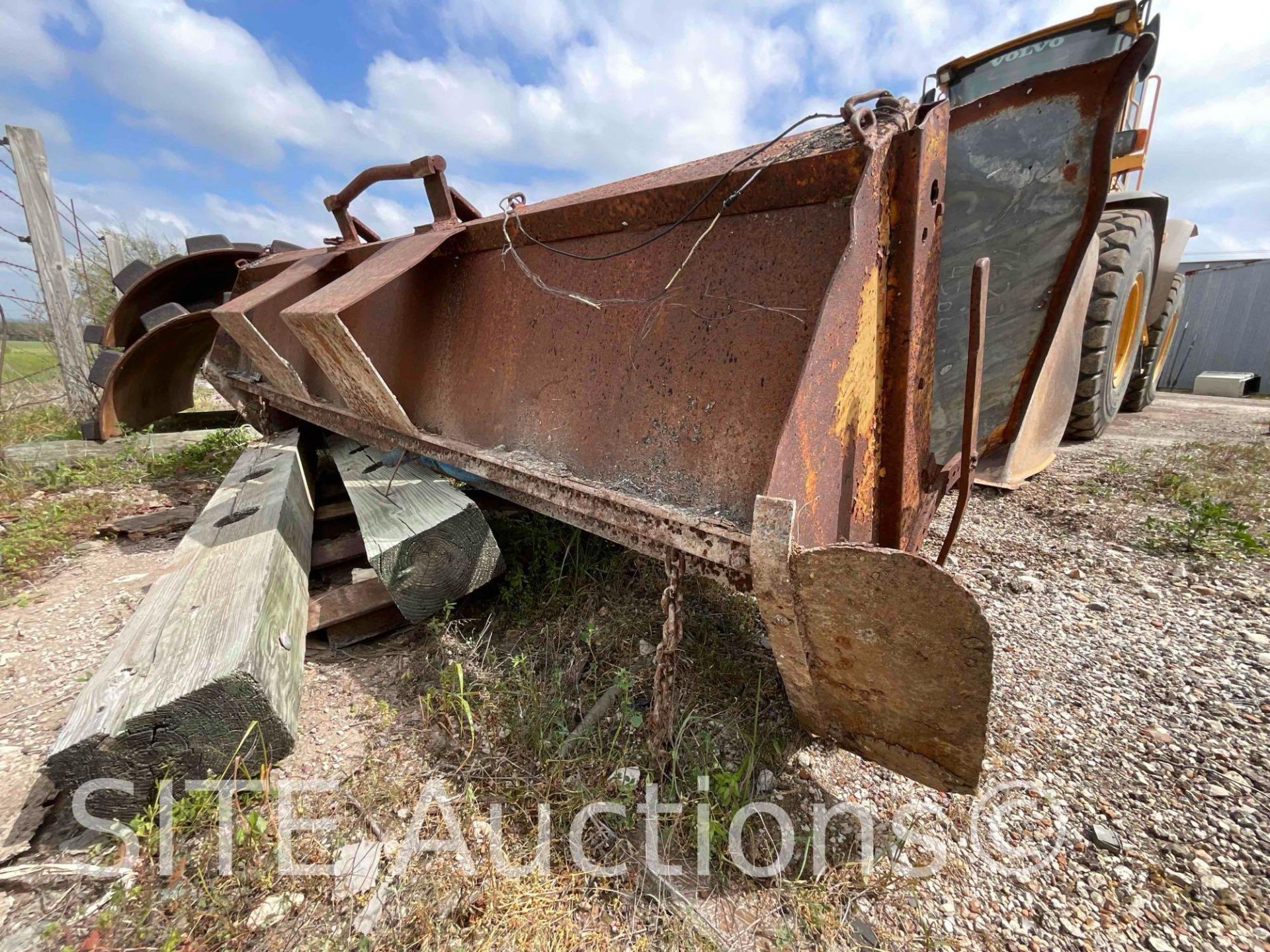 Dump Truck Spreader Box - Image 4 of 5