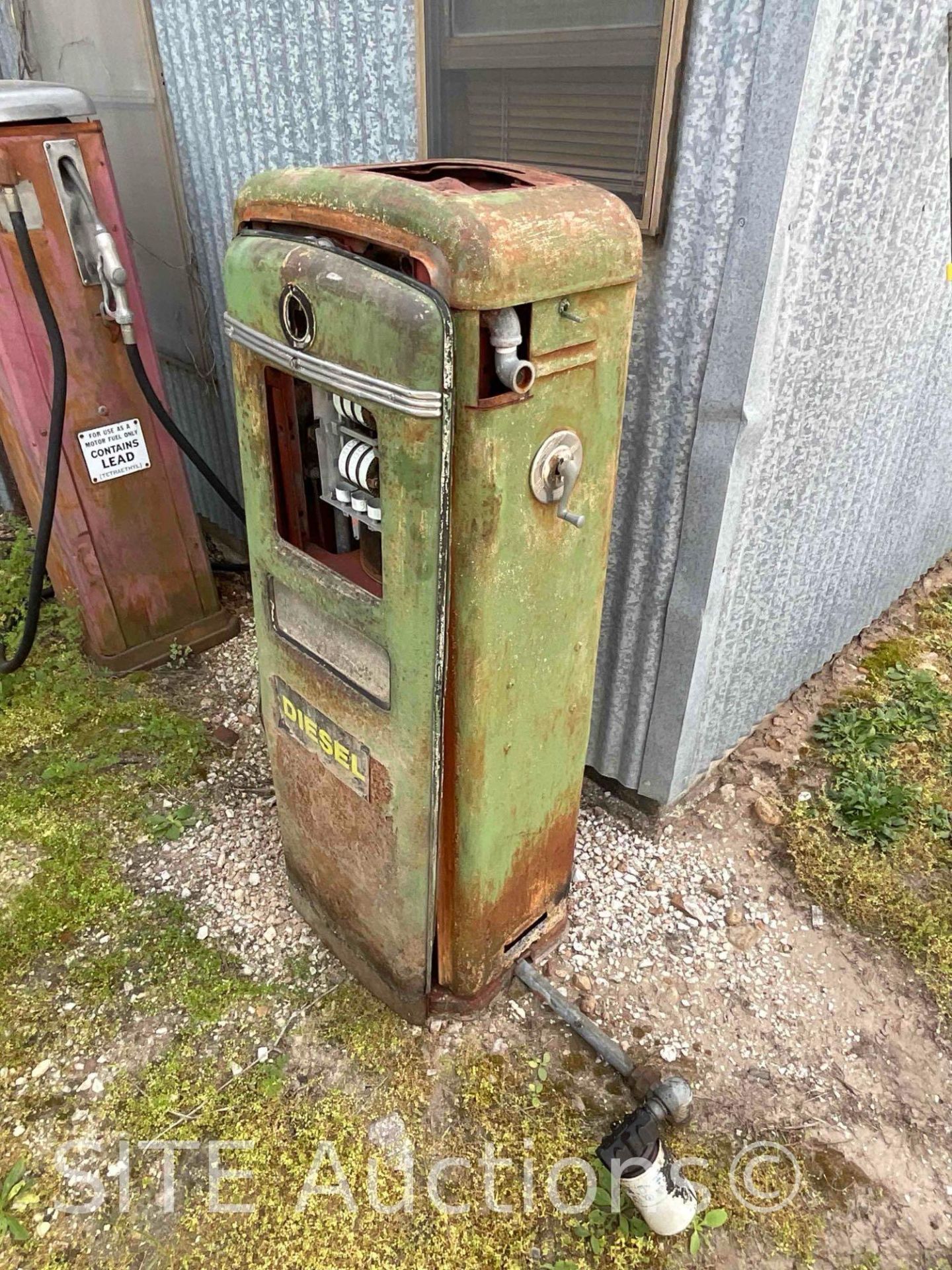 Gilberto Calco-Meter Gas Pump