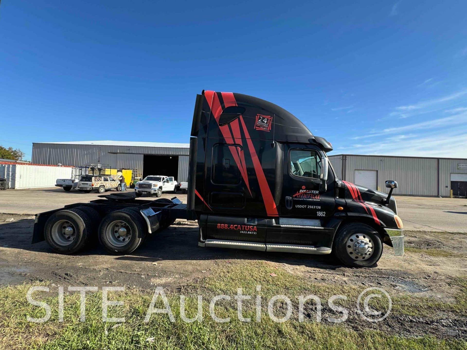 2010 Freightliner Cascadia T/A Sleeper Truck Tractor - Image 5 of 39