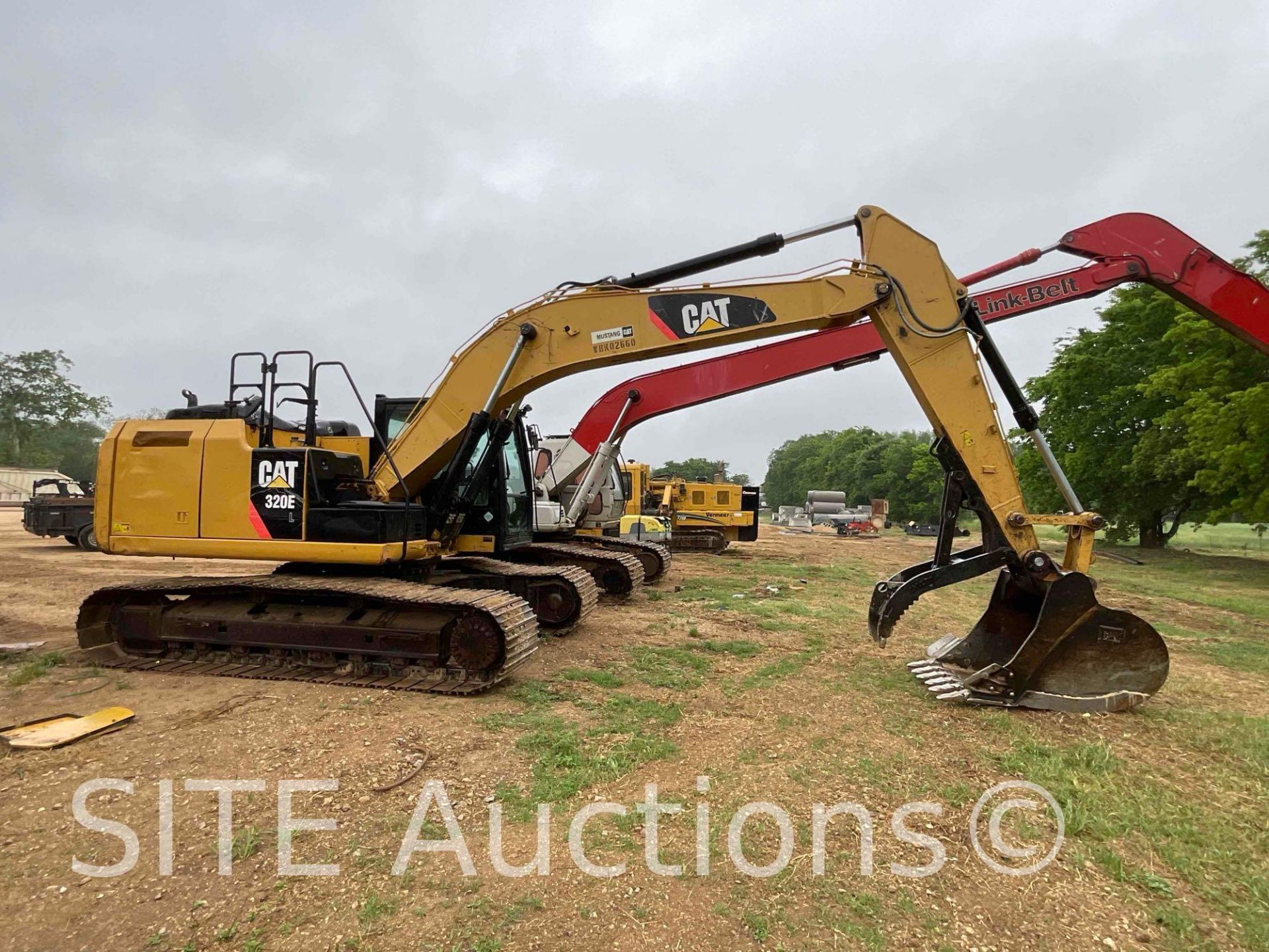 2014 CAT 320E L Hydraulic Excavator - Image 5 of 31