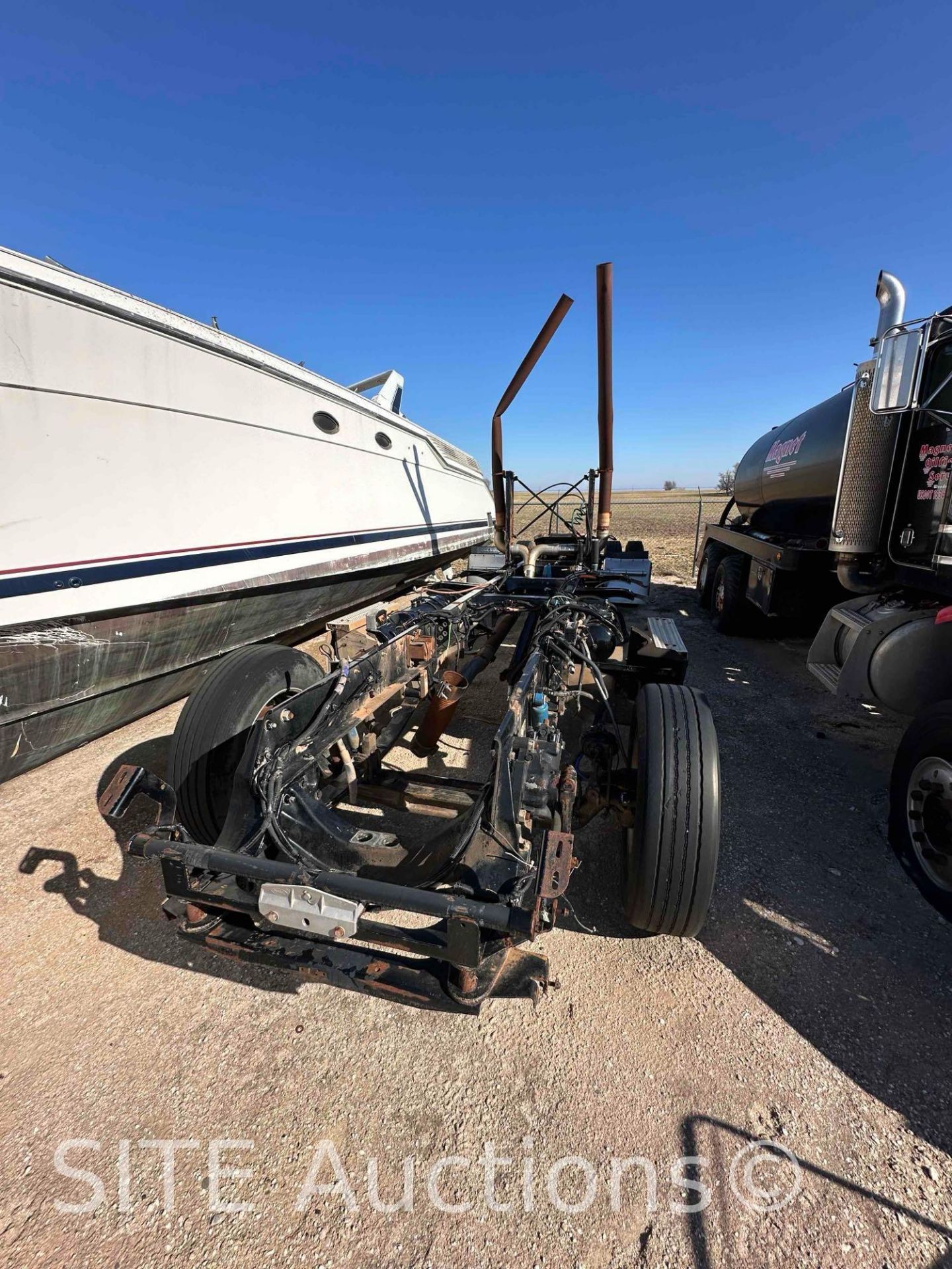 Peterbilt S/A Chassis - Image 5 of 14