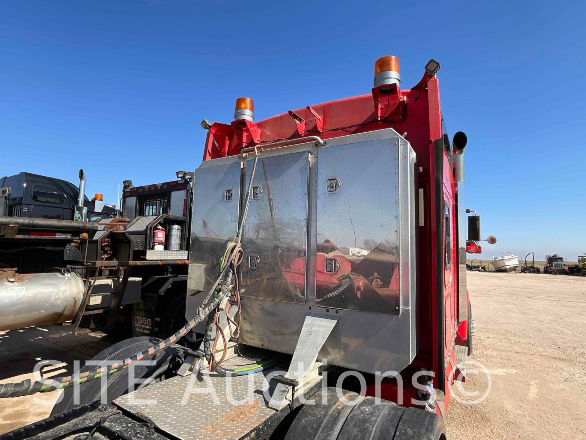 2010 Kenworth W900 Tri/A Sleeper Truck Tractor - Image 22 of 28