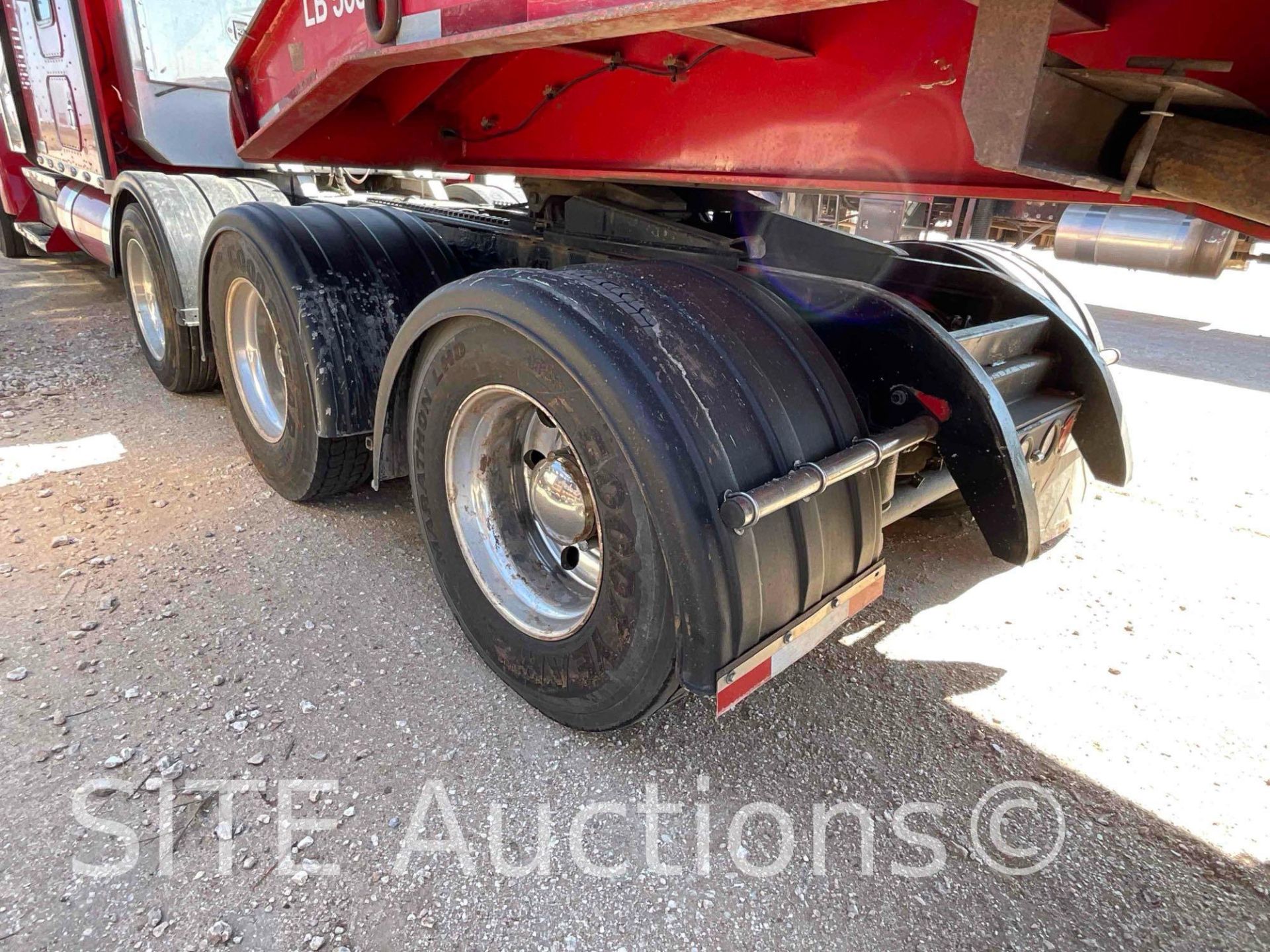 2010 Kenworth W900 Tri/A Sleeper Truck Tractor - Image 7 of 28