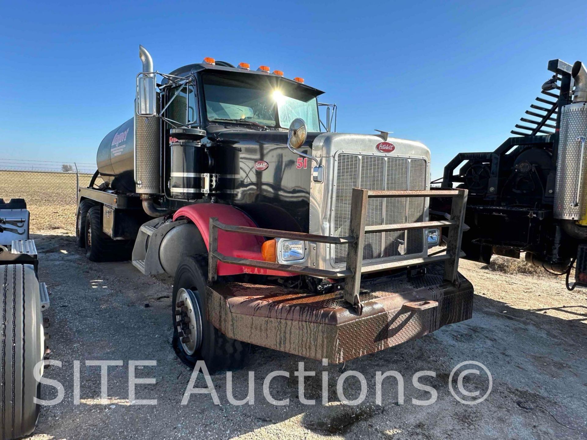 2002 Peterbilt 357 T/A Fuel Truck - Image 3 of 29