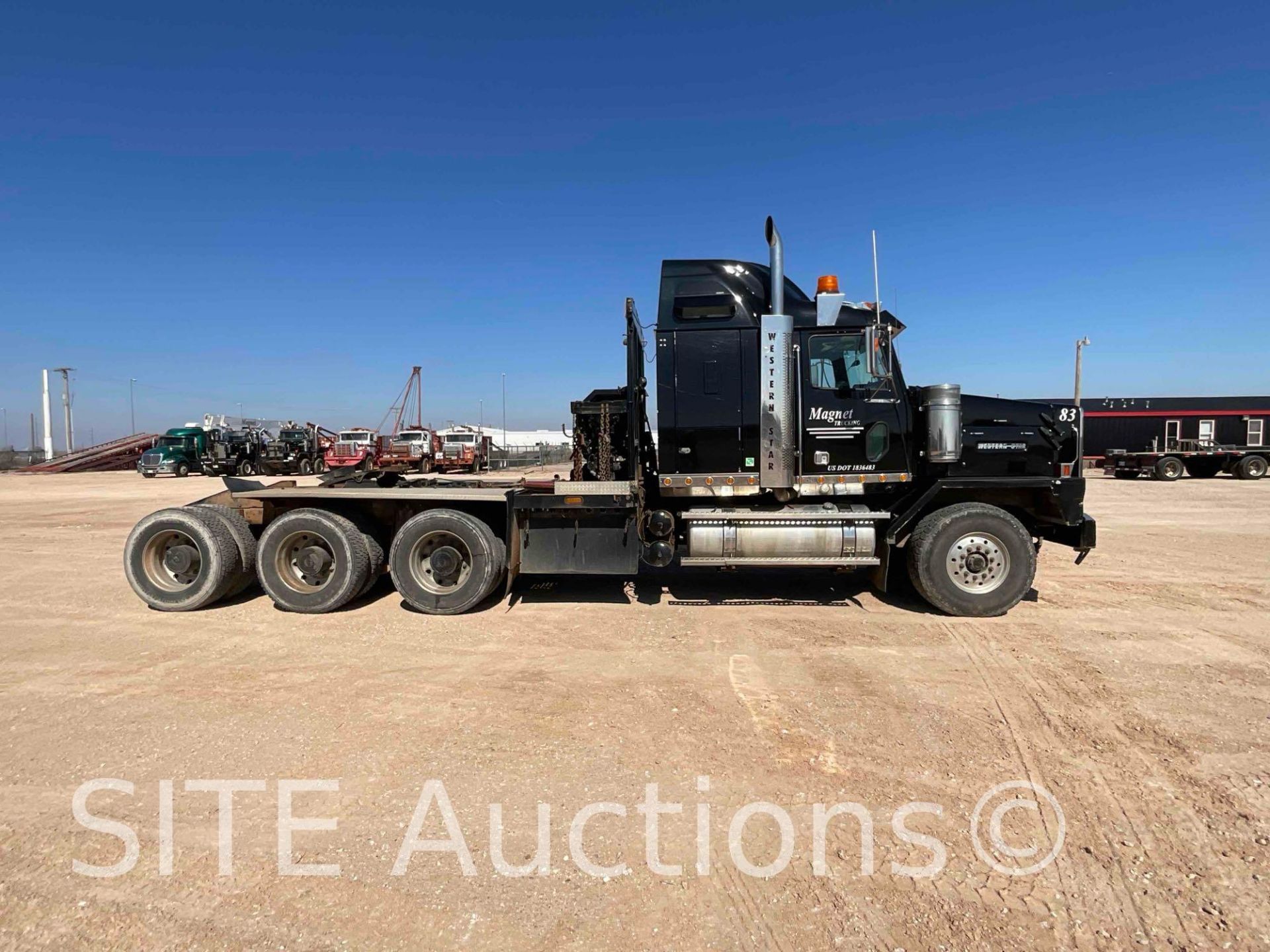 2010 Western Star 4900EX Tri/A Sleeper Truck Tractor - Image 4 of 48