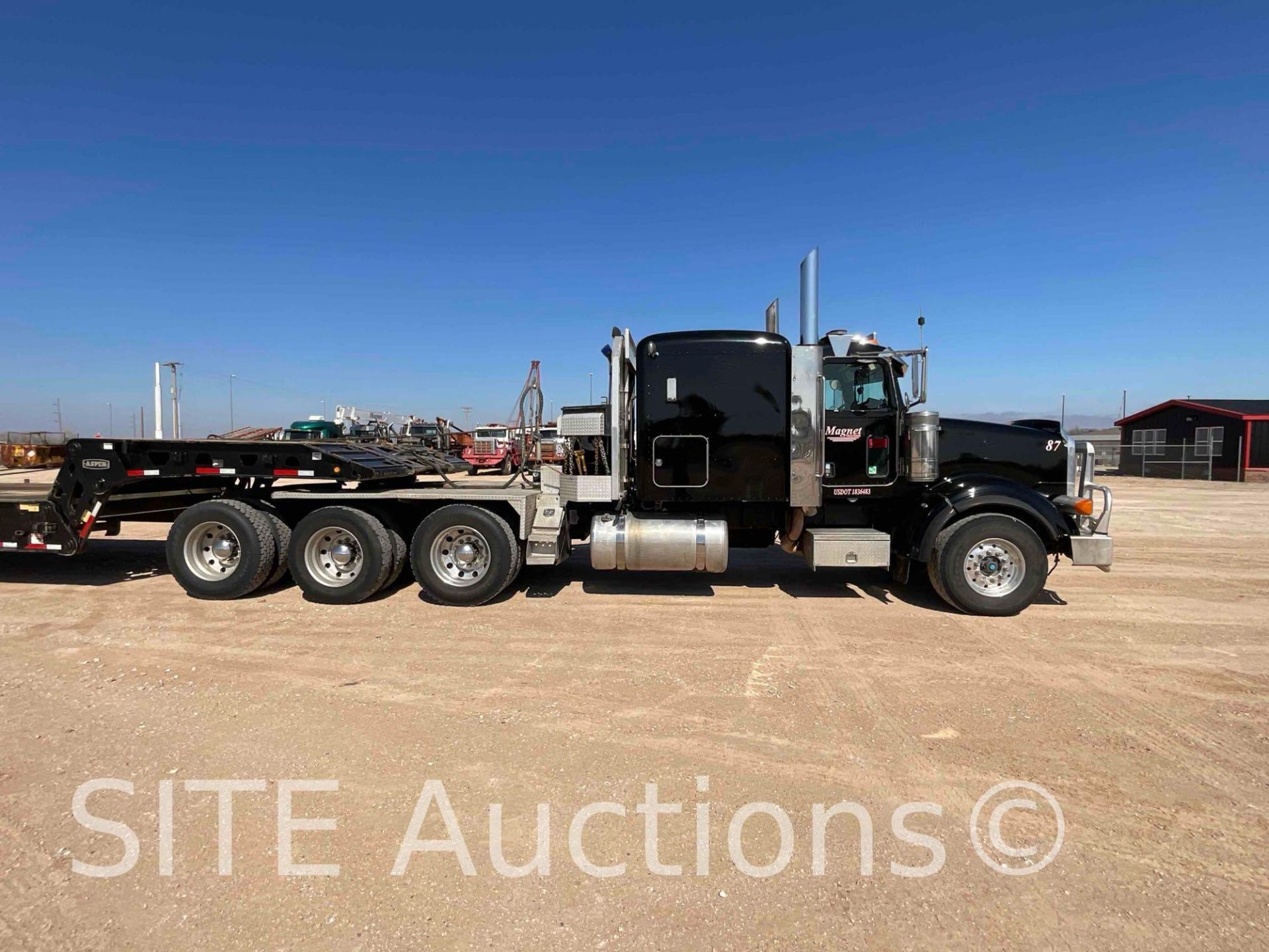 2013 Peterbilt 367 Tri/A Sleeper Truck Tractor - Image 4 of 50