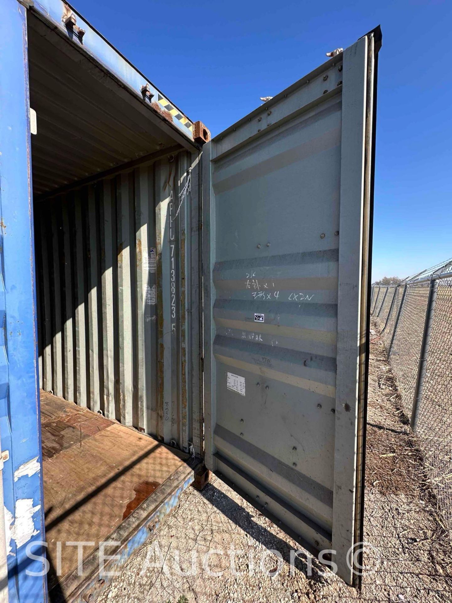 APL 40ft. Shipping Container - Image 7 of 9