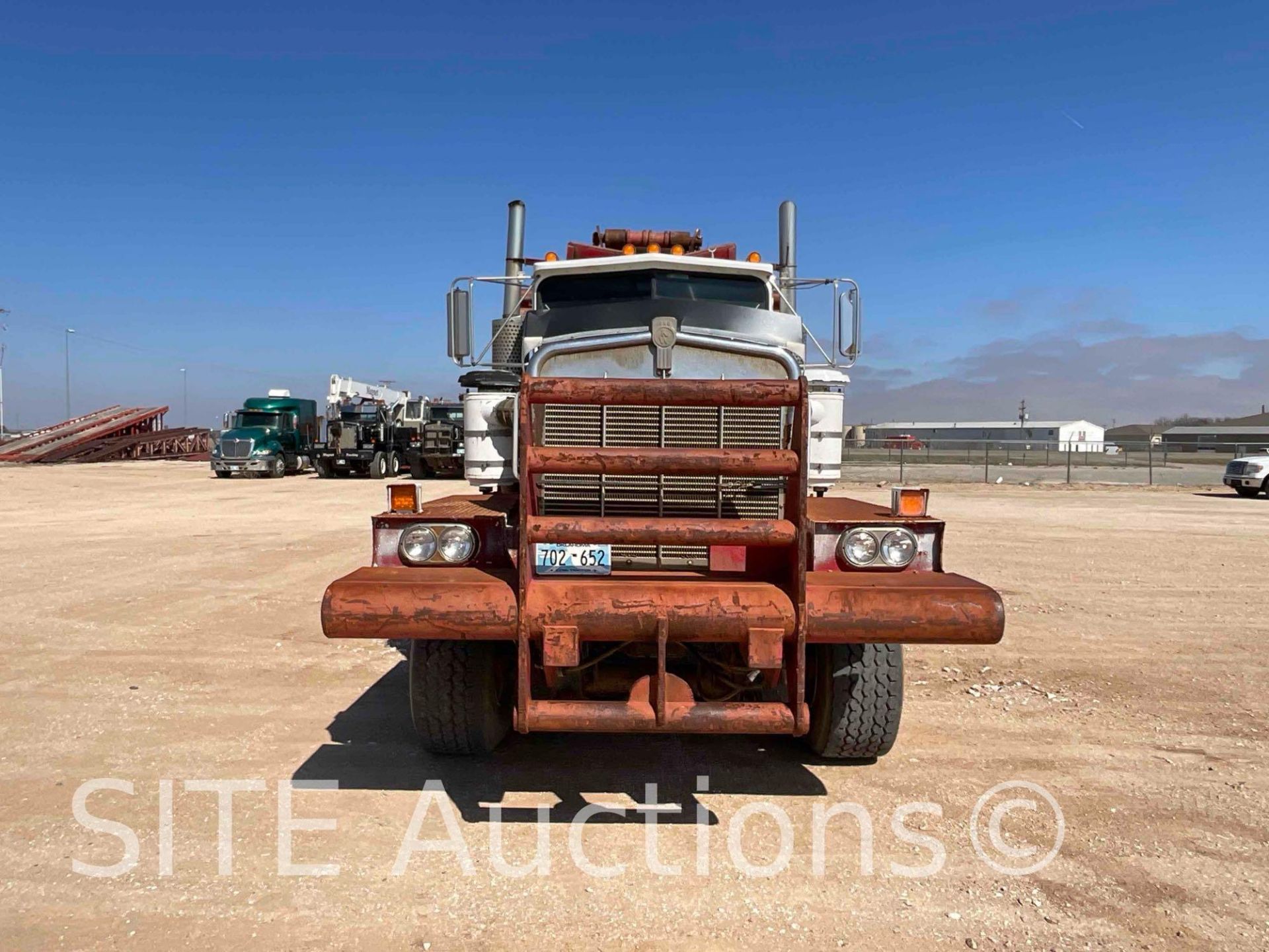 Kenworth T/A Gin Pole Truck - Image 2 of 45