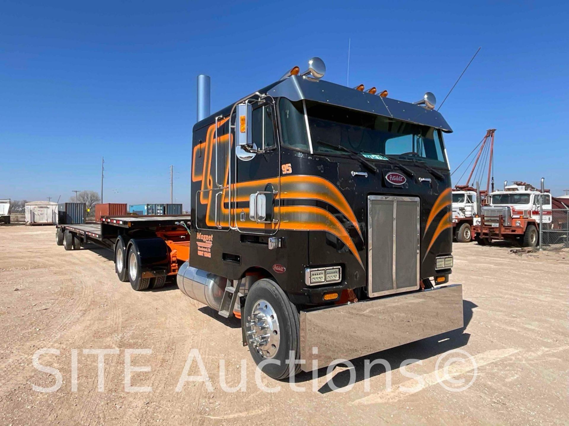 Peterbilt COE T/A Sleeper Truck Tractor - Image 3 of 39