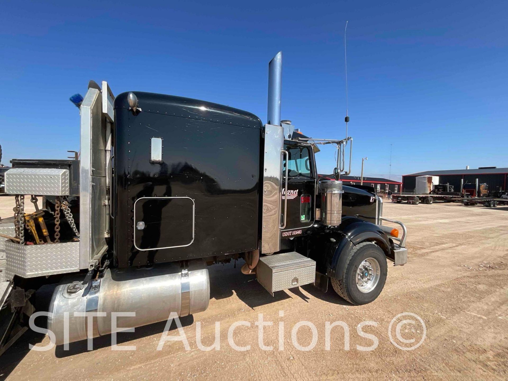 2013 Peterbilt 367 Tri/A Sleeper Truck Tractor - Image 21 of 50