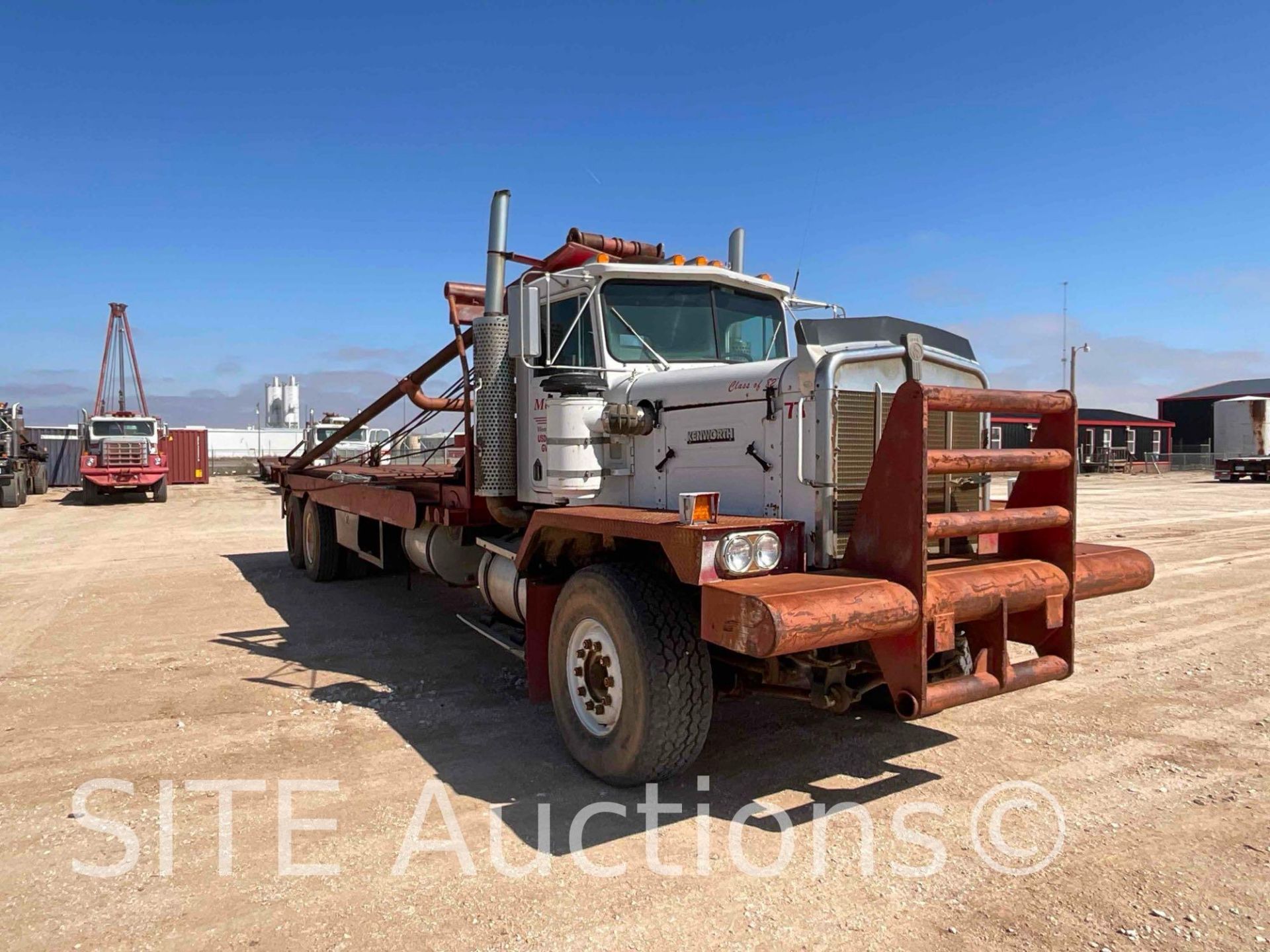 Kenworth T/A Gin Pole Truck - Image 3 of 45