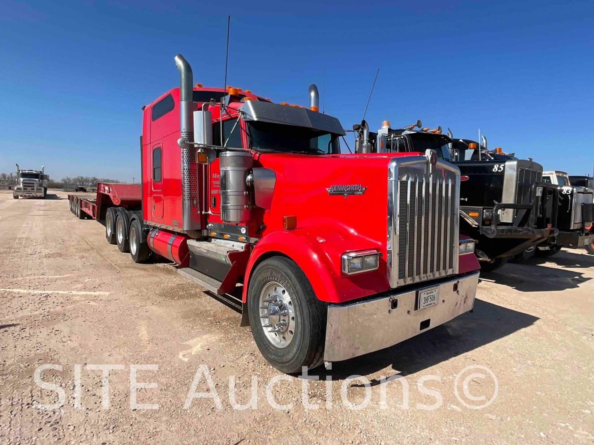 2010 Kenworth W900 Tri/A Sleeper Truck Tractor - Image 3 of 28