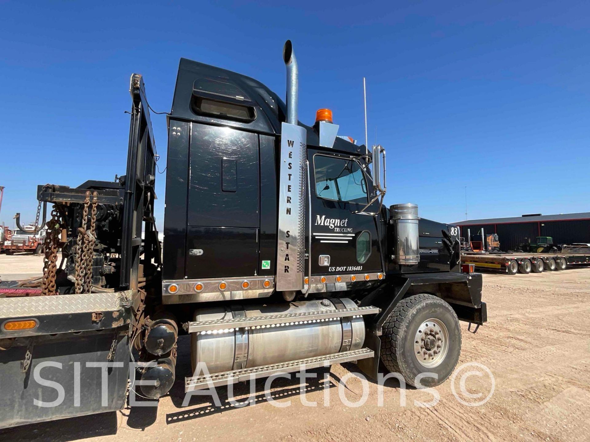 2010 Western Star 4900EX Tri/A Sleeper Truck Tractor - Image 23 of 48