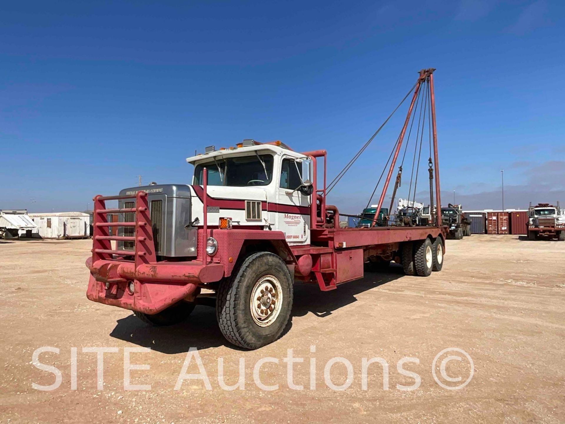 1981 International F-5050 T/A Gin Pole Truck