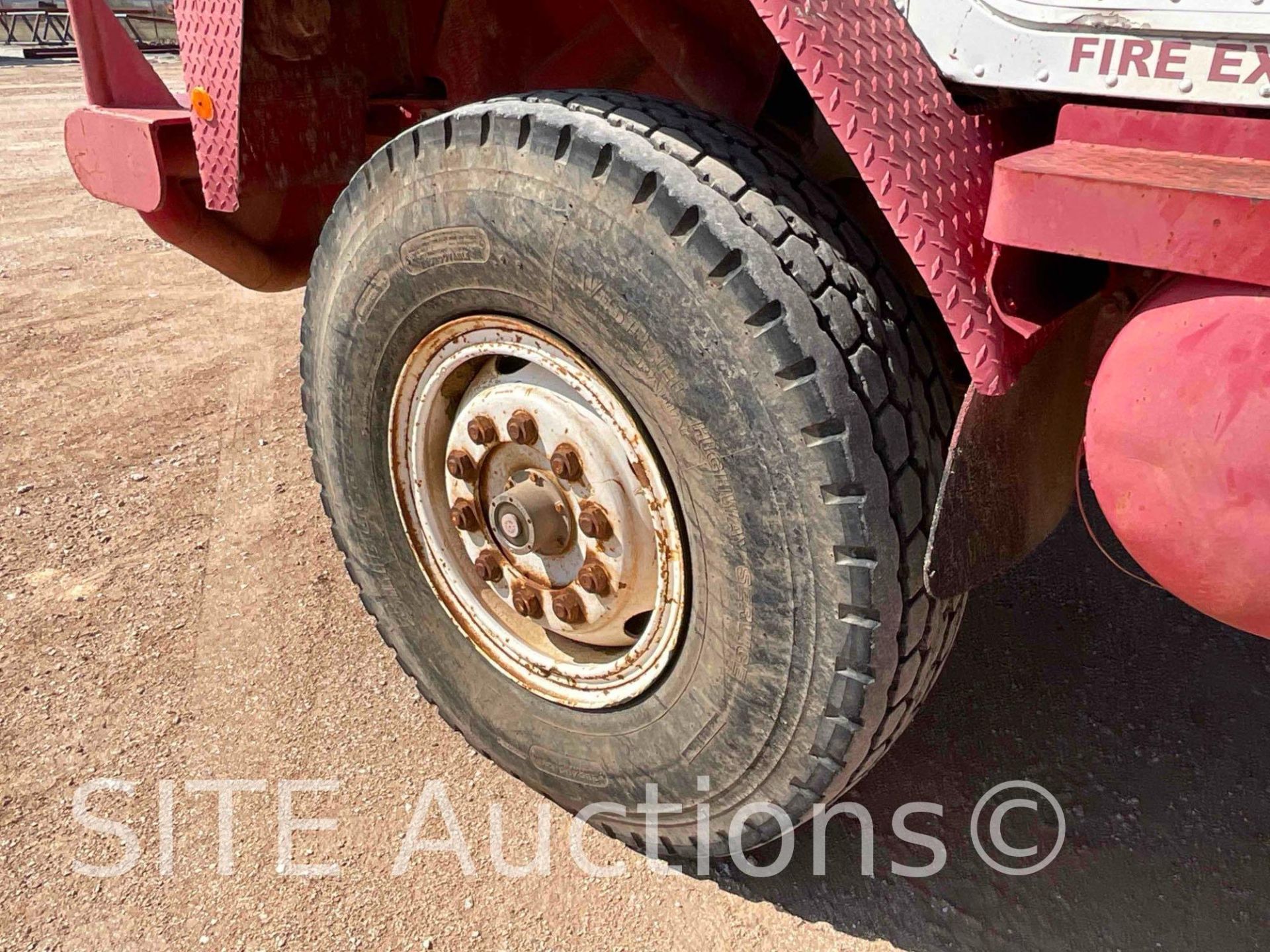 1981 International F-5050 T/A Gin Pole Truck - Image 9 of 42