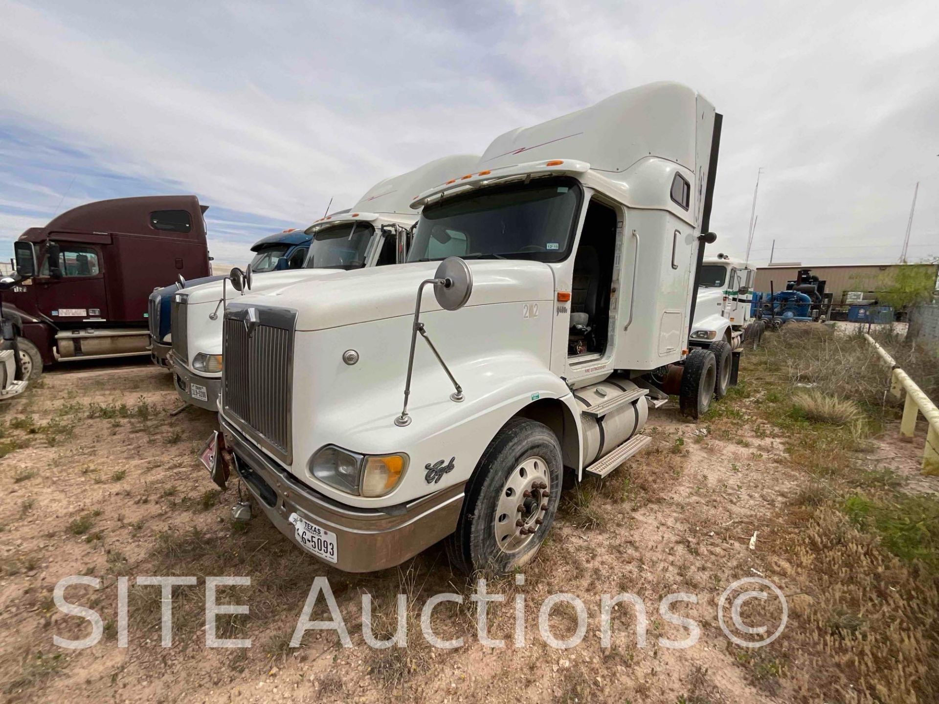 2007 International 9400i T/A Sleeper Truck Tractor