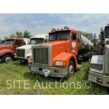 1999 Peterbilt 385 T/A Fuel Truck