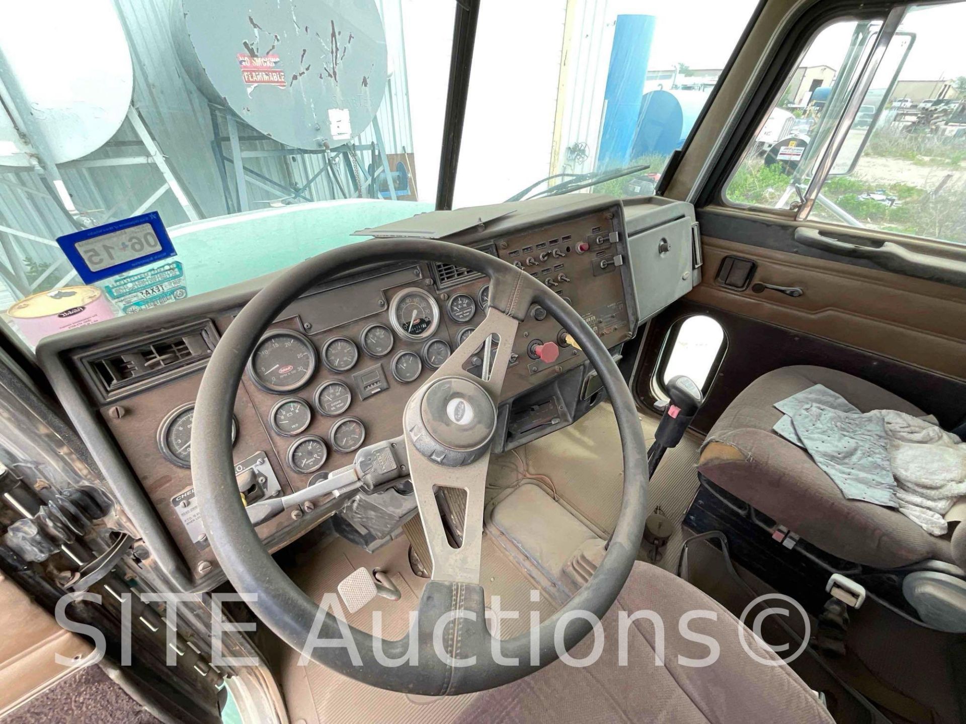 1994 Peterbilt 375 T/A Fuel Truck - Image 22 of 30